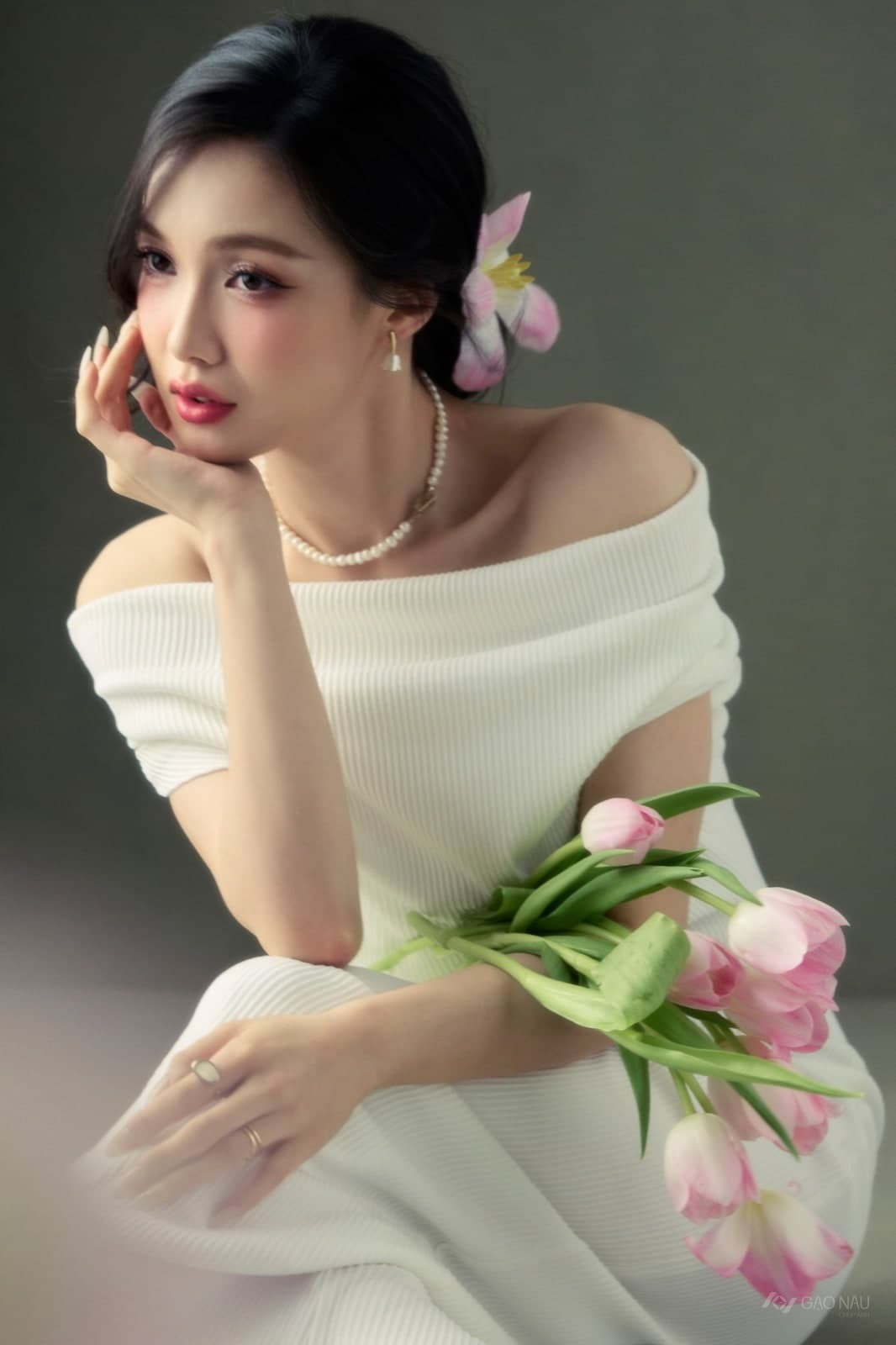Cá nhân Tulip Rose — Chân dung (góc 7)