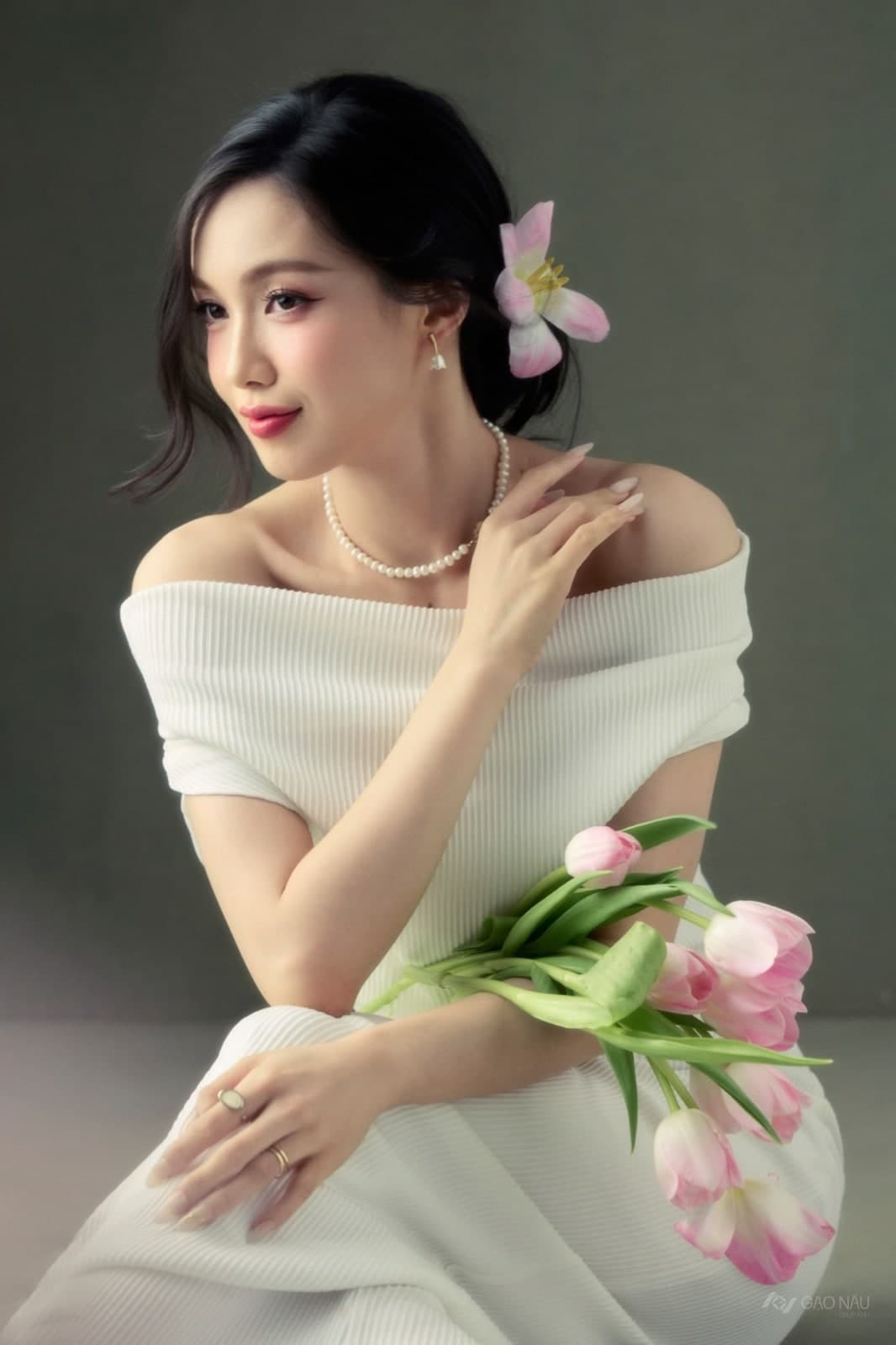 Cá nhân Tulip Rose — Chân dung (góc 9)