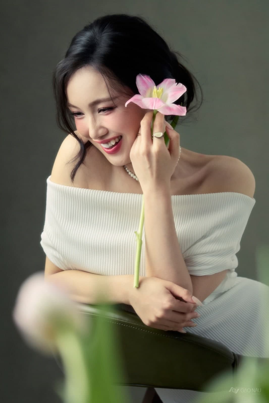 Cá nhân Tulip Rose — Chân dung (góc 23)