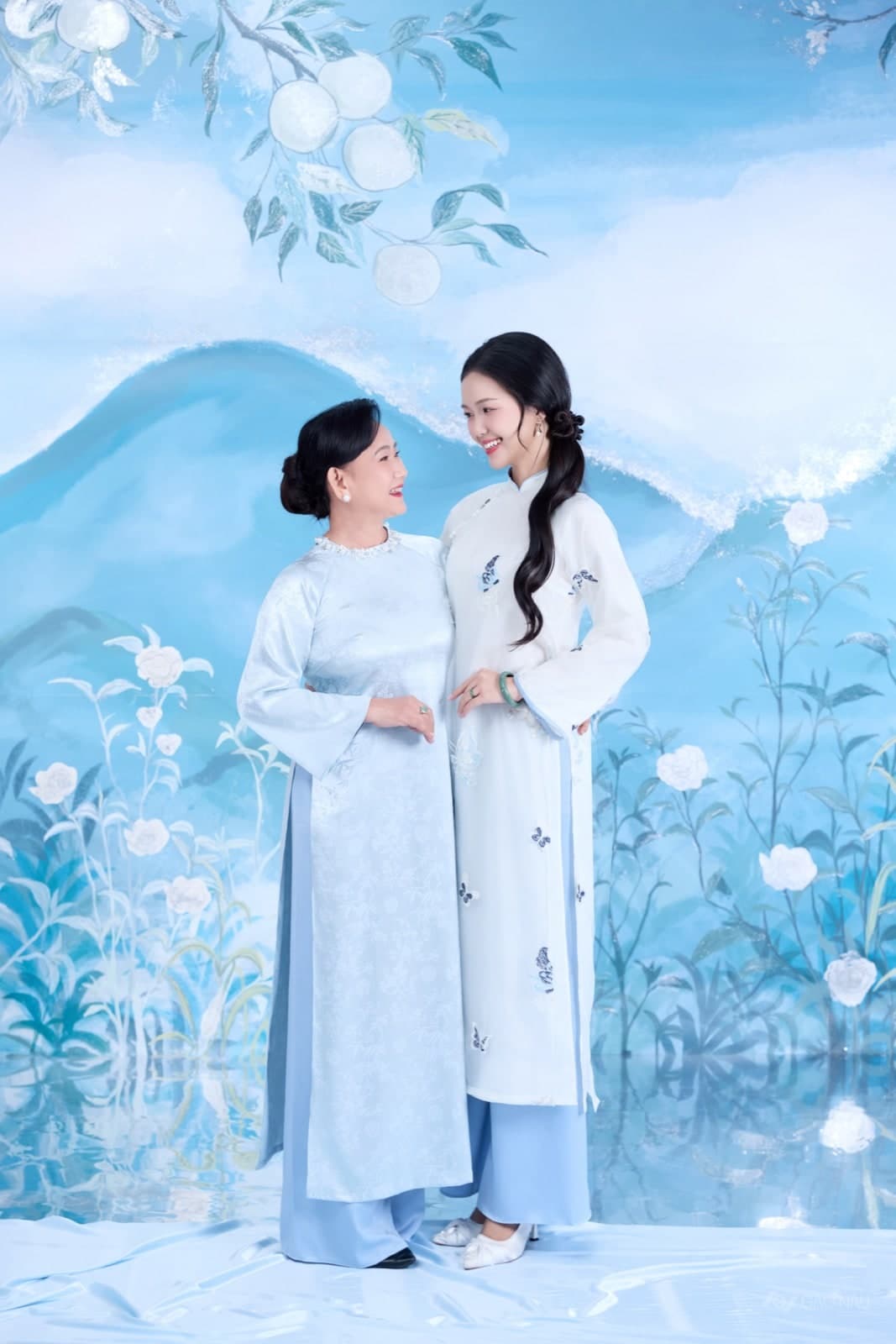 Gia Đình Tết Lụa Là — Gia đình (góc 12)