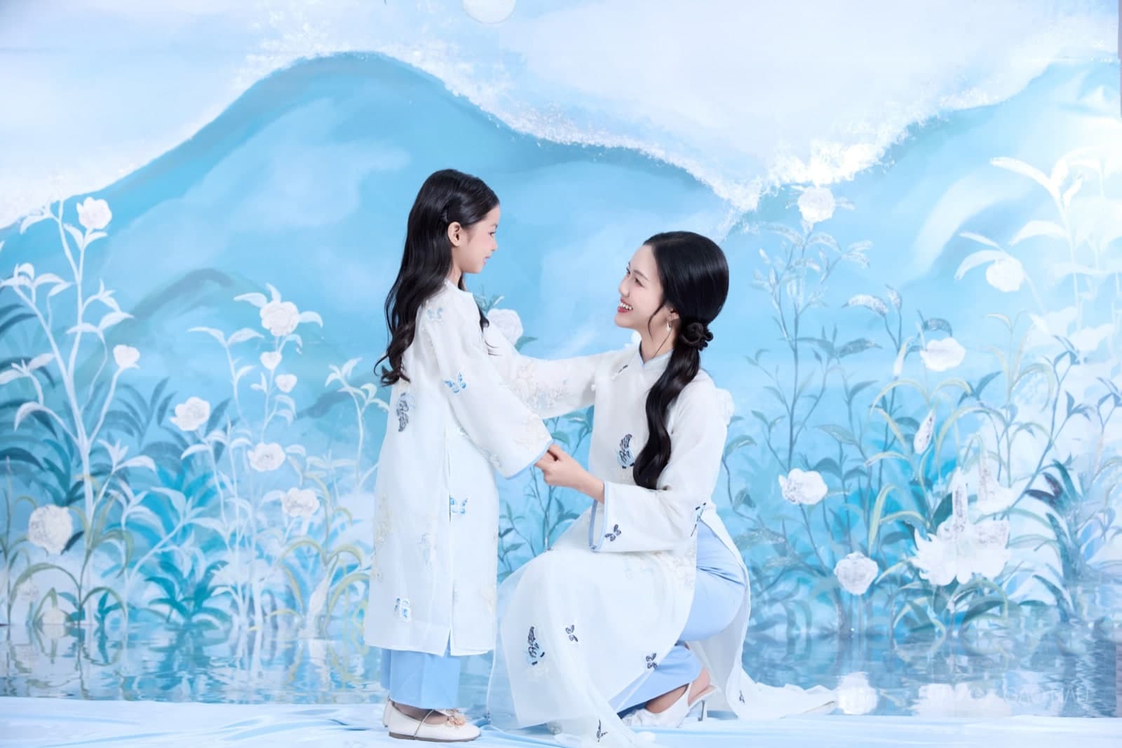 Gia Đình Tết Lụa Là — Gia đình (góc 16)