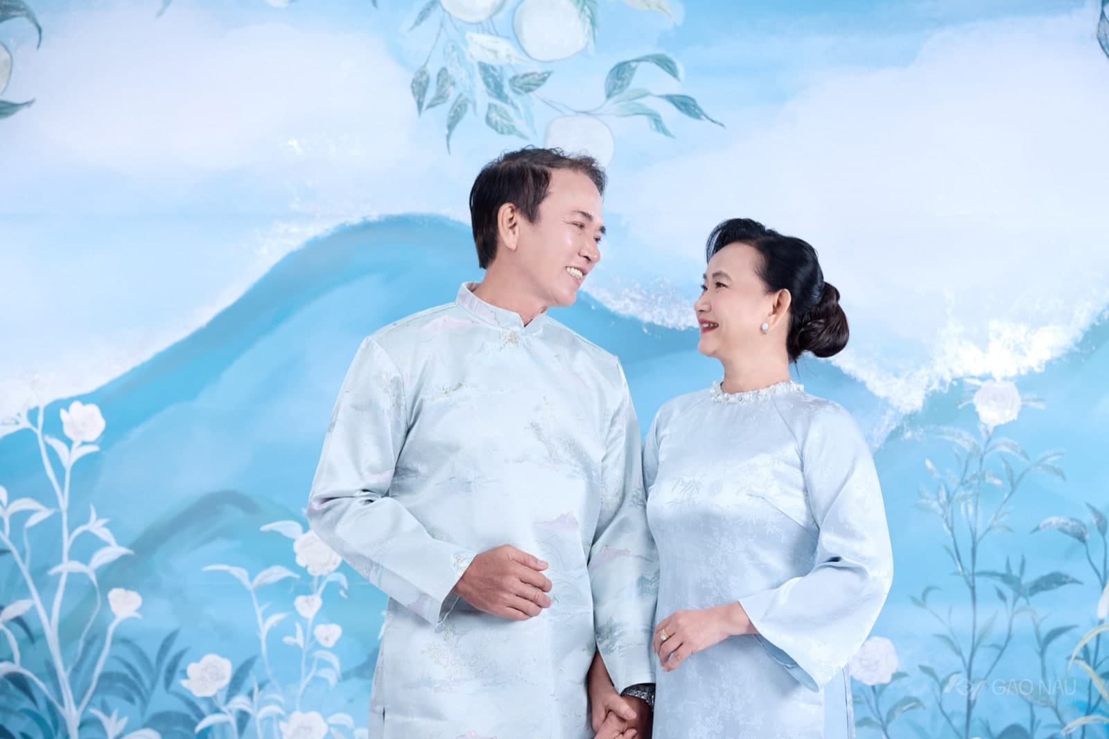 Gia Đình Tết Lụa Là — Gia đình (góc 23)