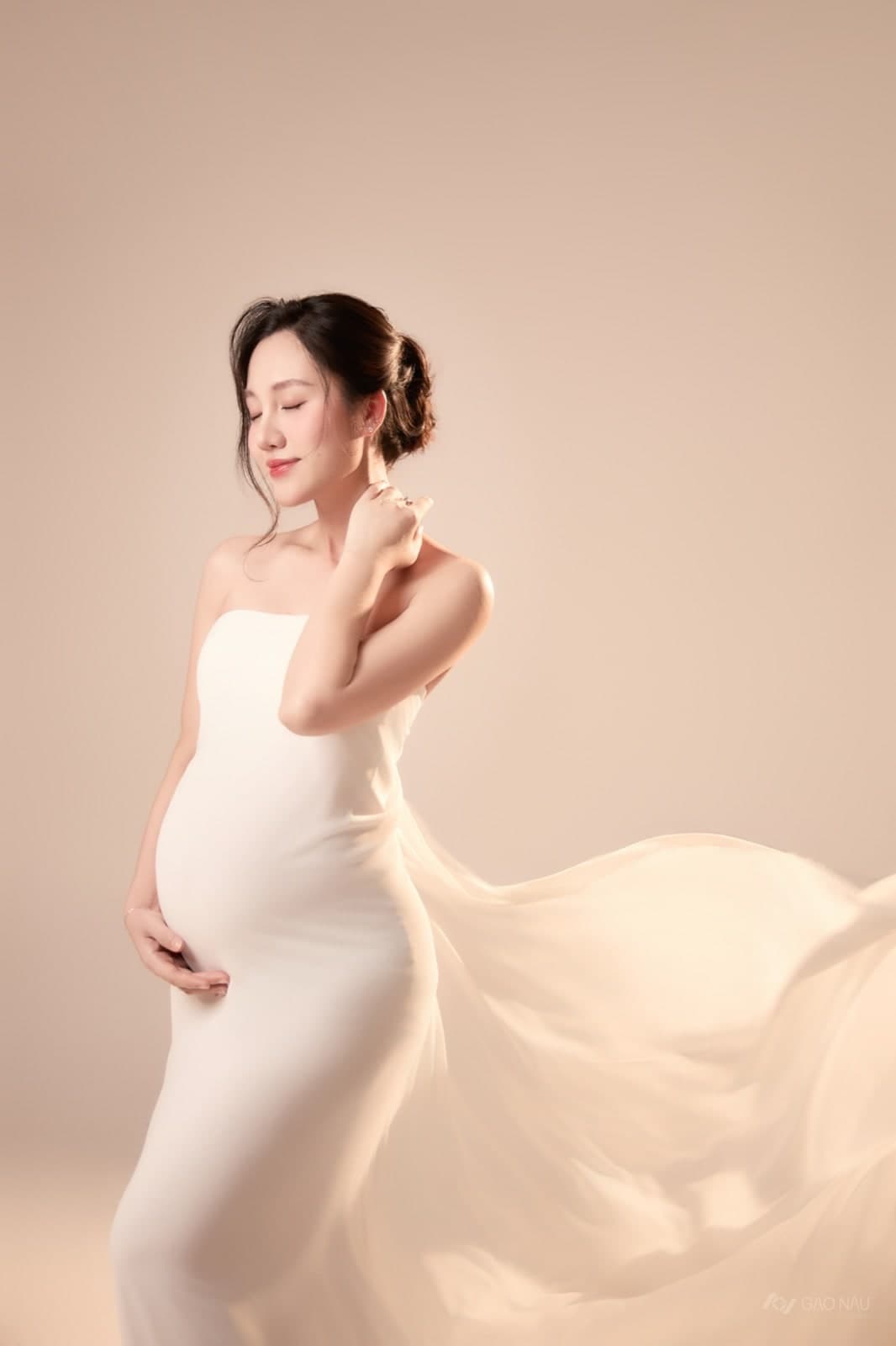 Bầu Voan — Mẹ và con (góc 10)