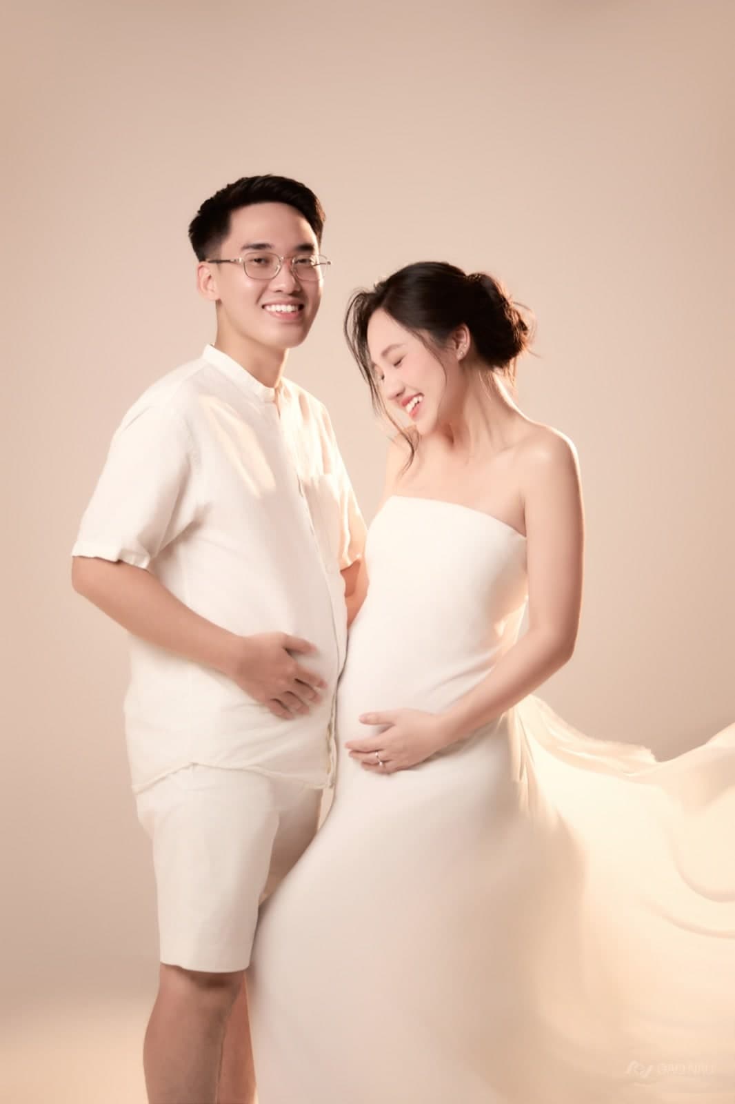 Bầu Voan — Mẹ và con (góc 23)