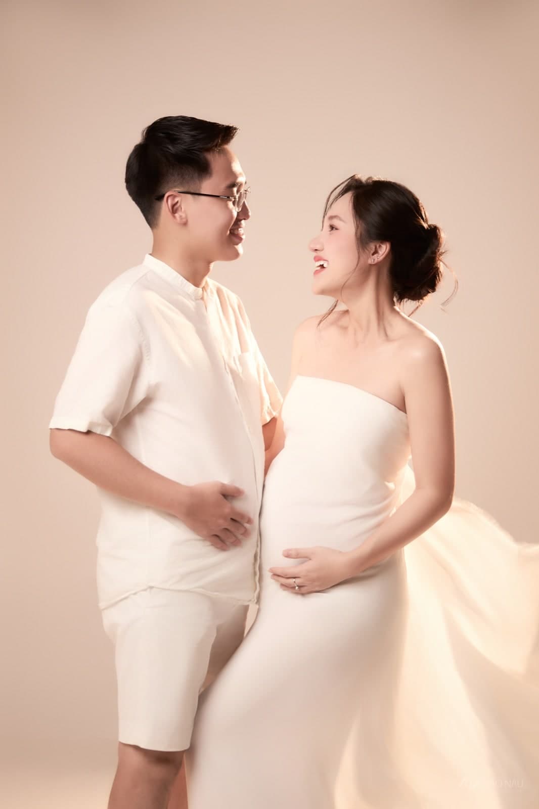 Bầu Voan — Mẹ và con (góc 24)