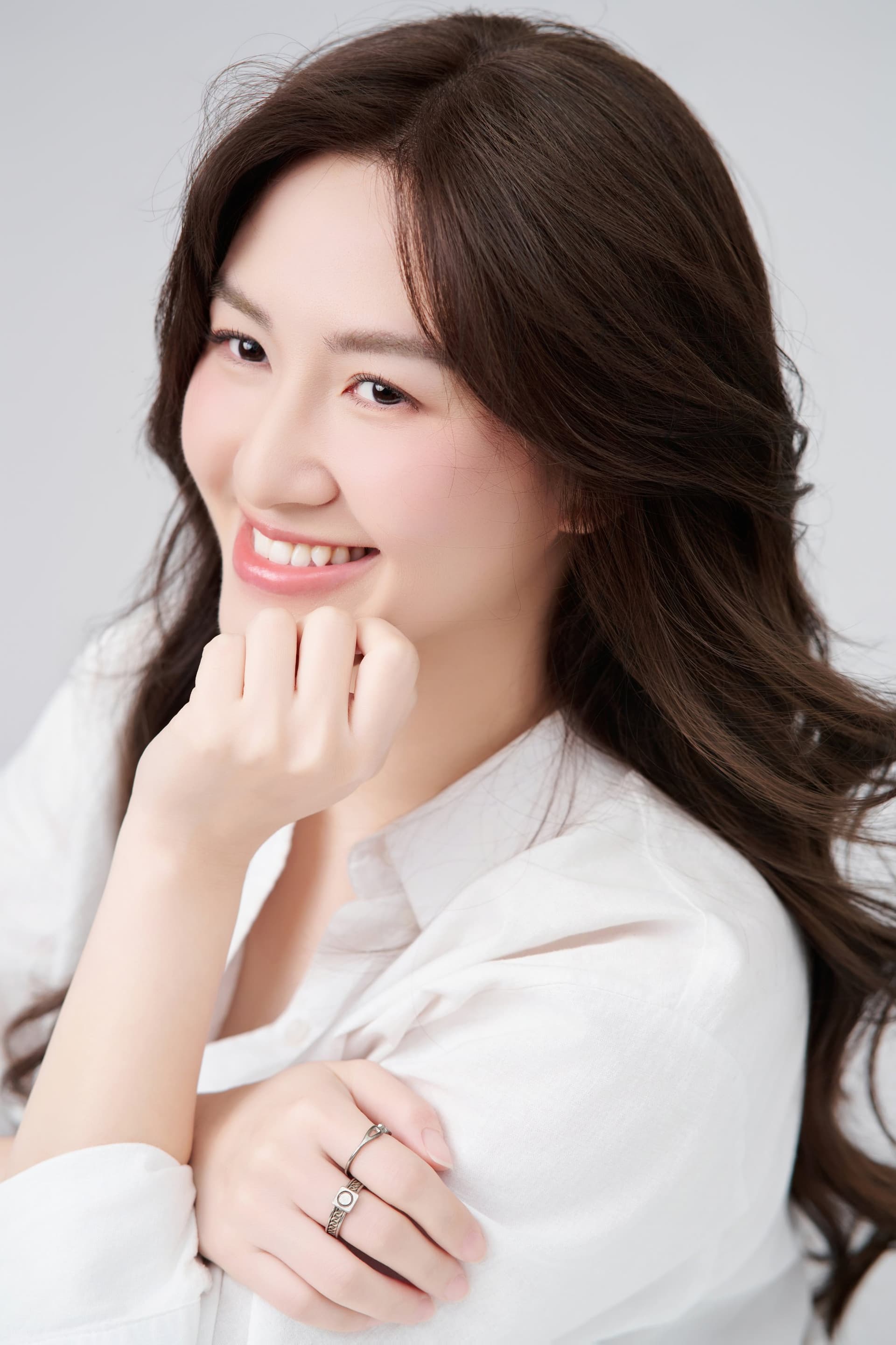 Bên kia một nụ cười nhỏ