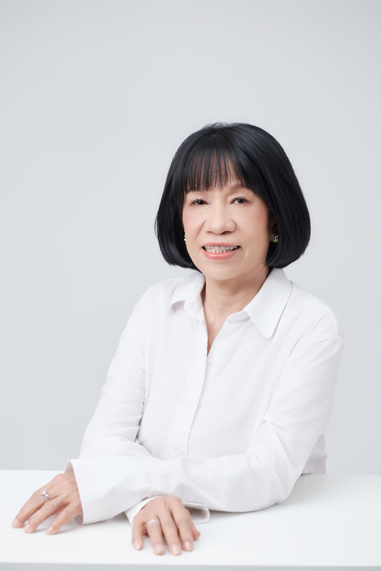 Cô Nguyệt Mai — Vẫn là em tuổi đôi mươi