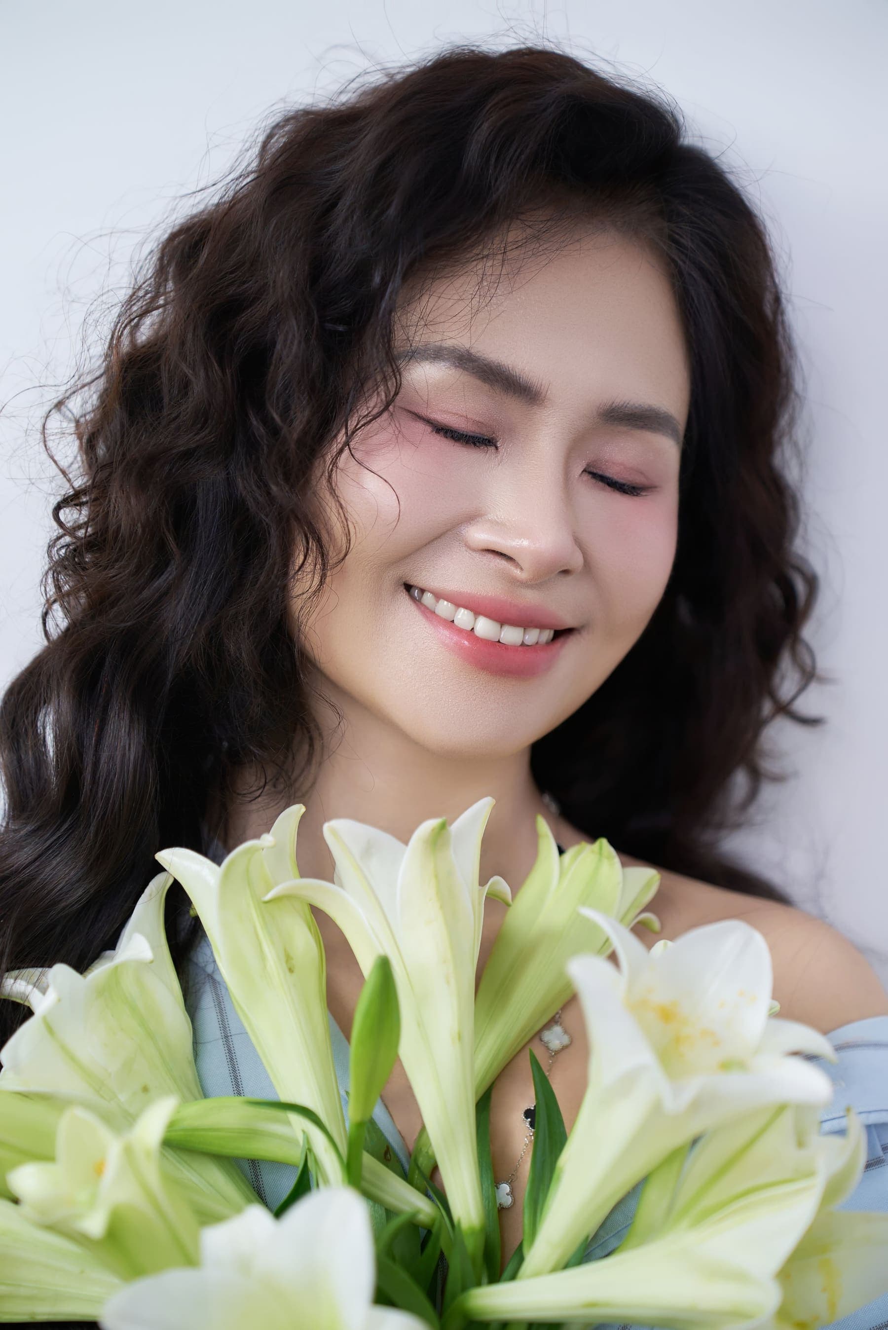 Có những người đàn bà đi qua nhiều mùa mới hiểu