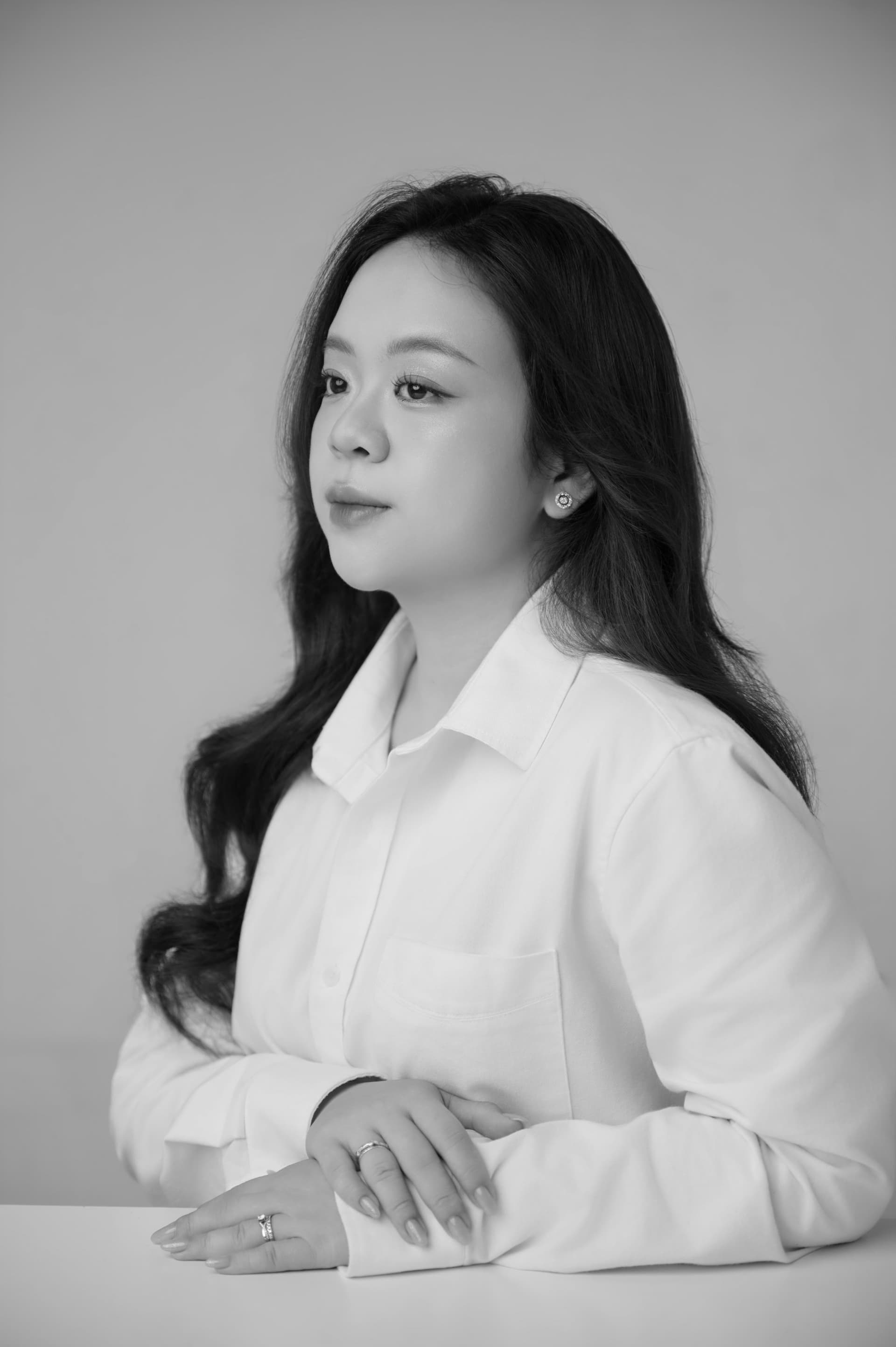 Phần sâu hơn, cô vẫn giữ