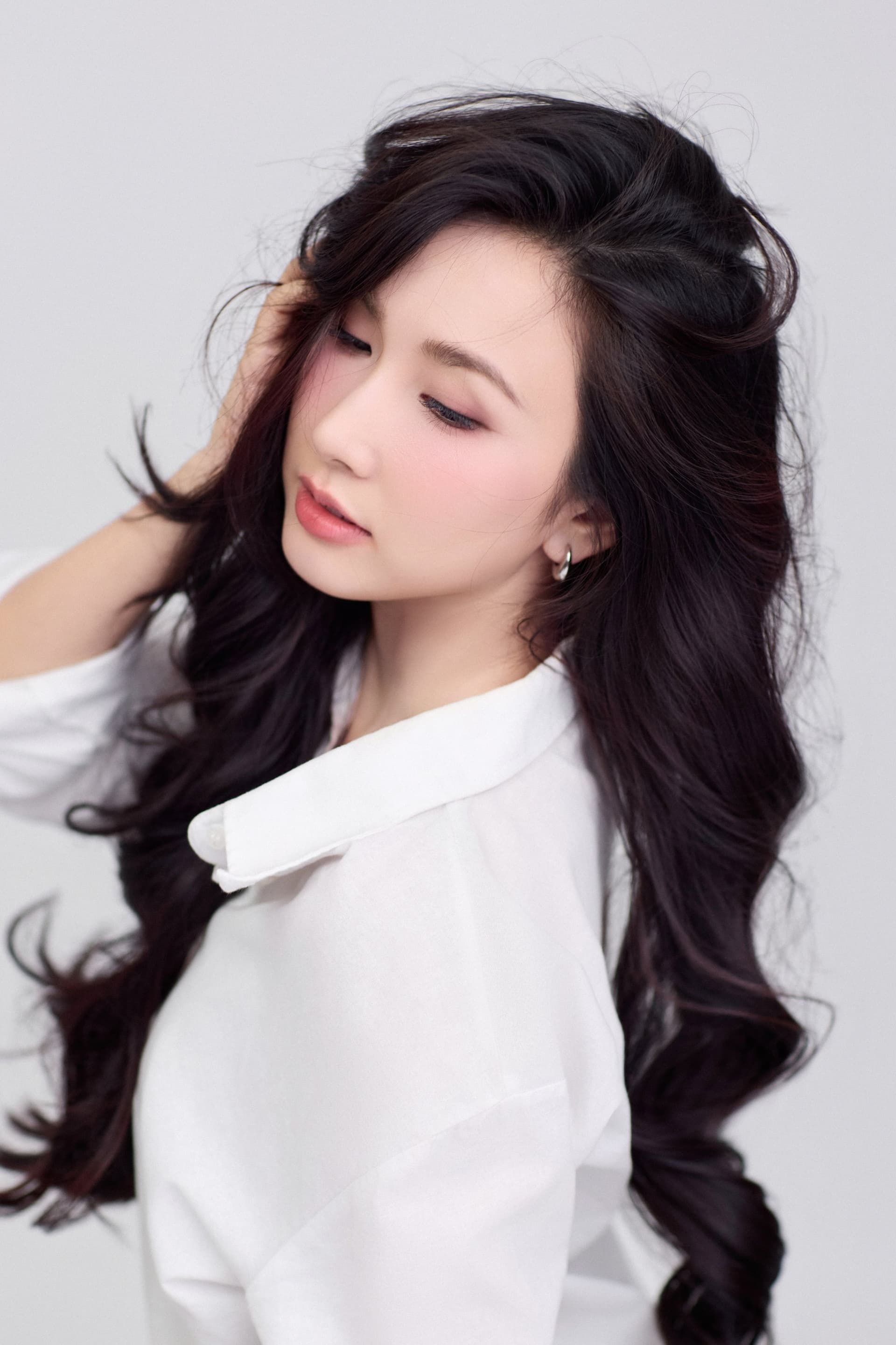 Thanh Mèo cười nhẹ, khoảnh khắc thả lỏng khi được là mình