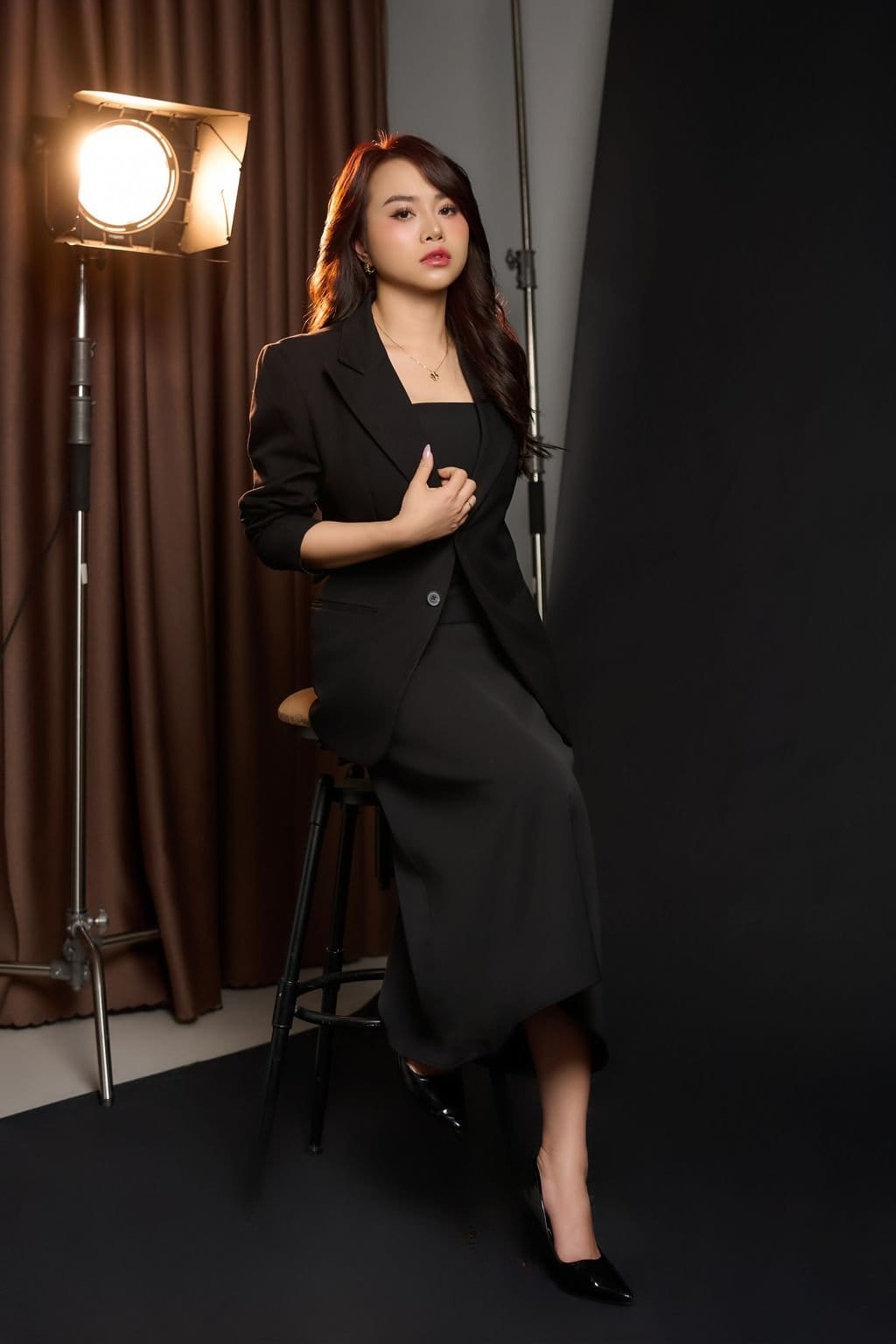 NỖI NHỚ CÒN VƯƠNG TRỌN TRONG ÁNH MẮT — khung hình 3