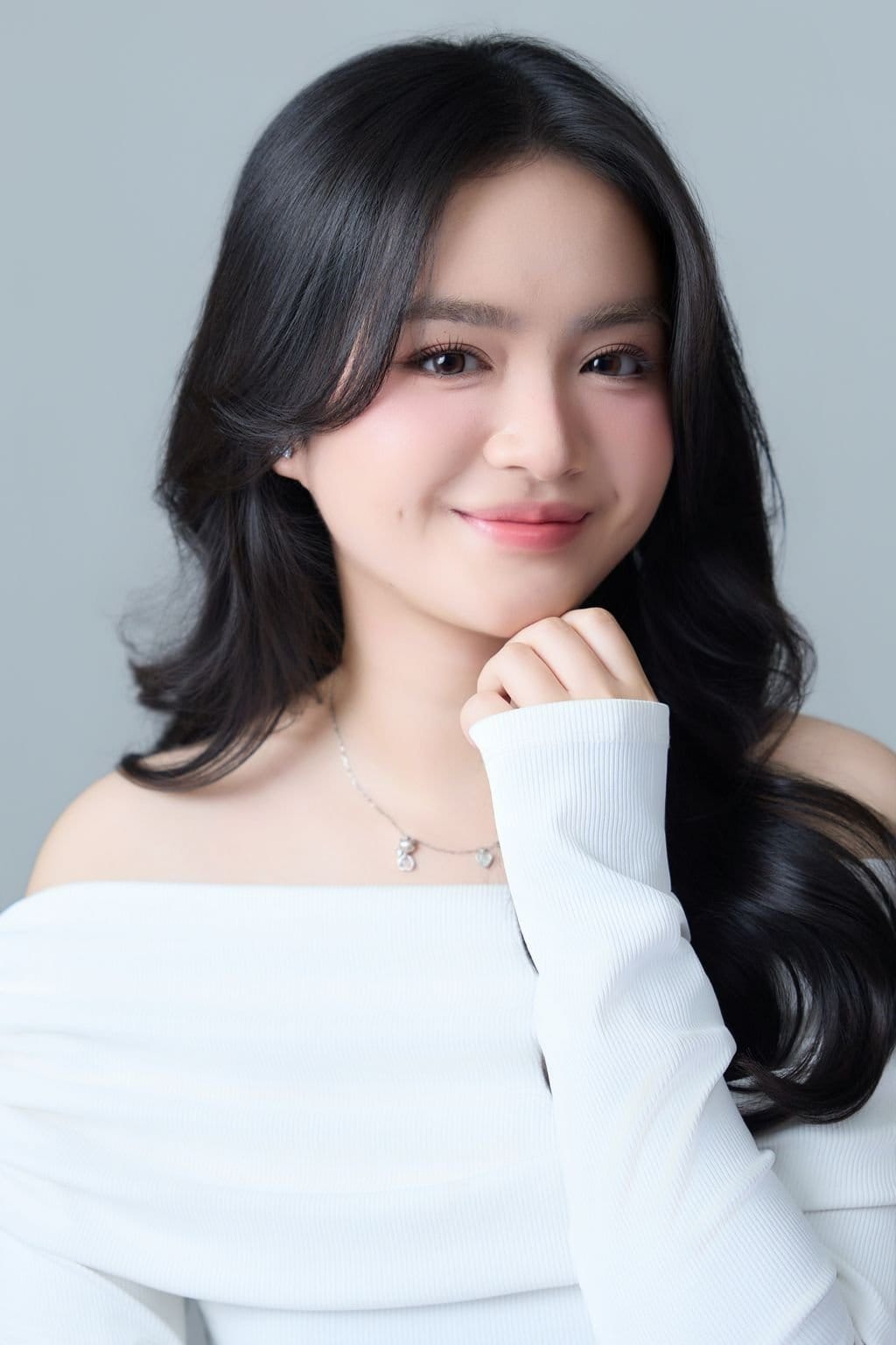 tờ lịch sang trang rất khẽ — khung hình 2