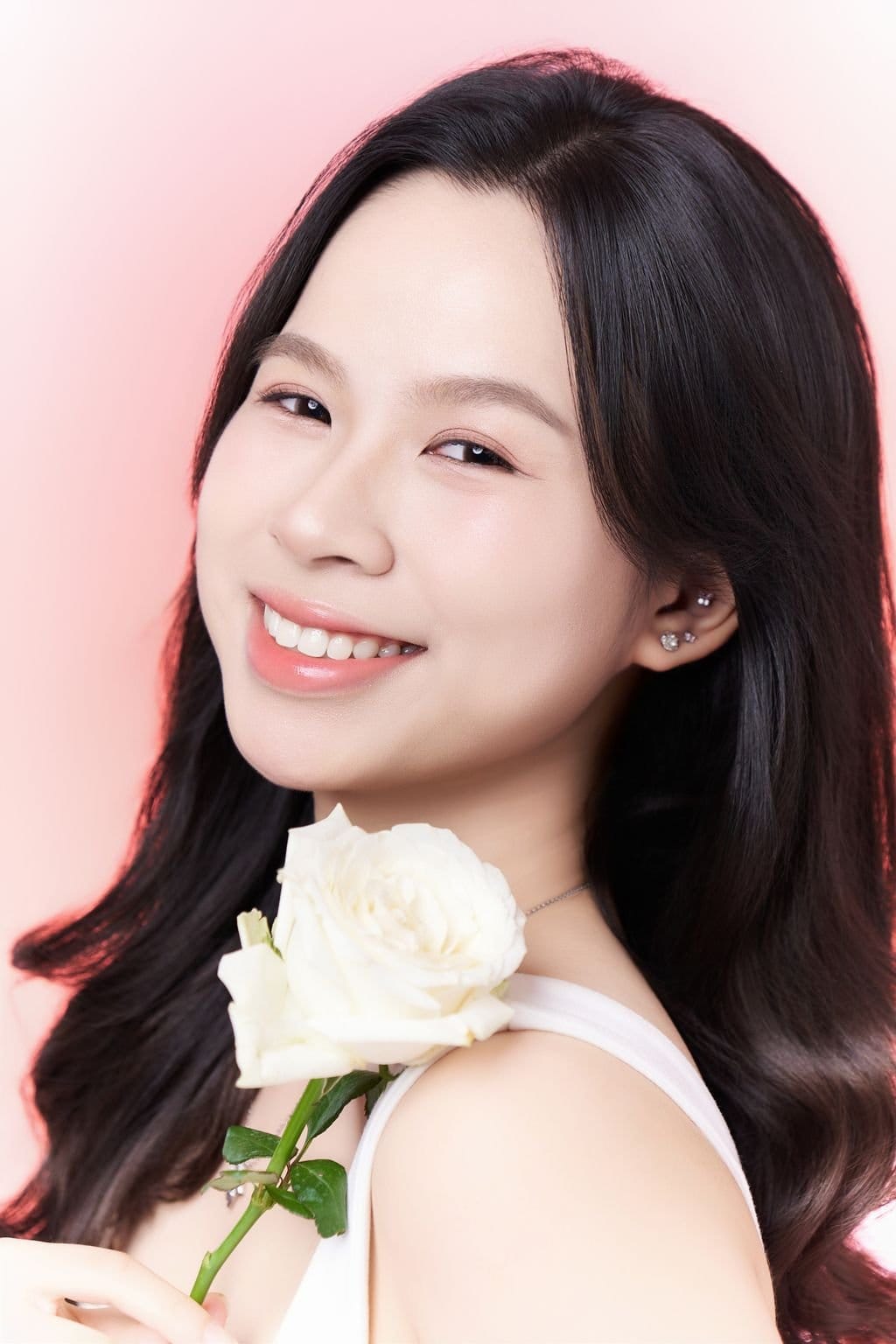 một gam hồng, một nụ cười — khung hình 5