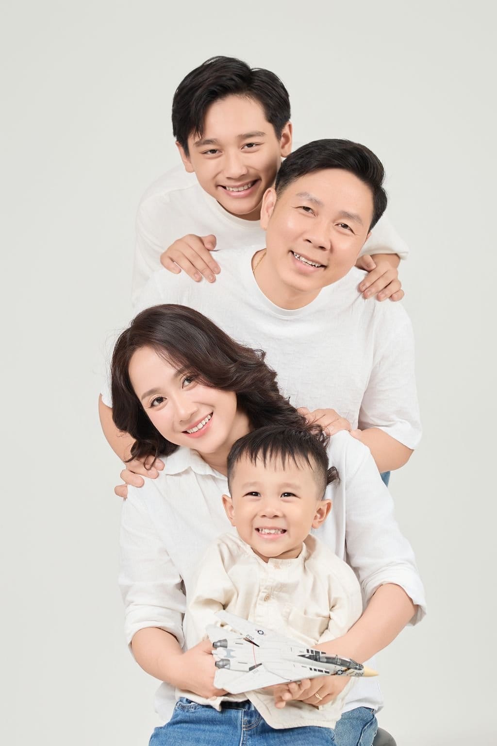 Một lần về là một lần gom đủ — khung hình 1