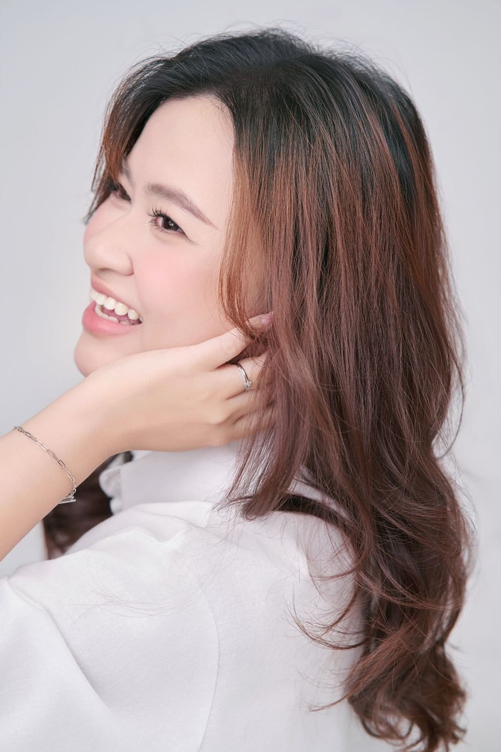 giữ một mùa tóc, giữ một mùa thương — khung hình 3