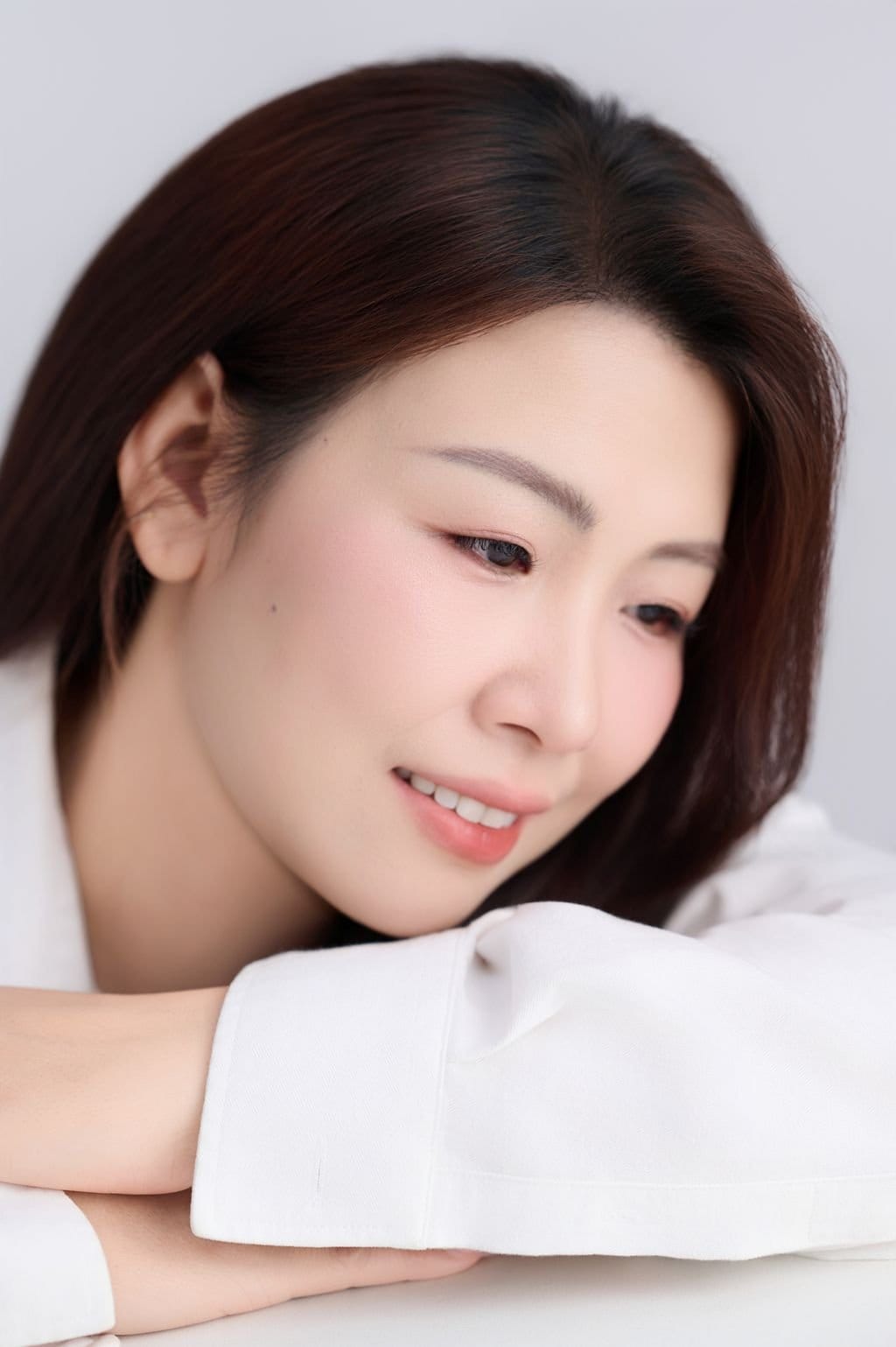 một góc nghiêng, một nụ cười — khung hình 6