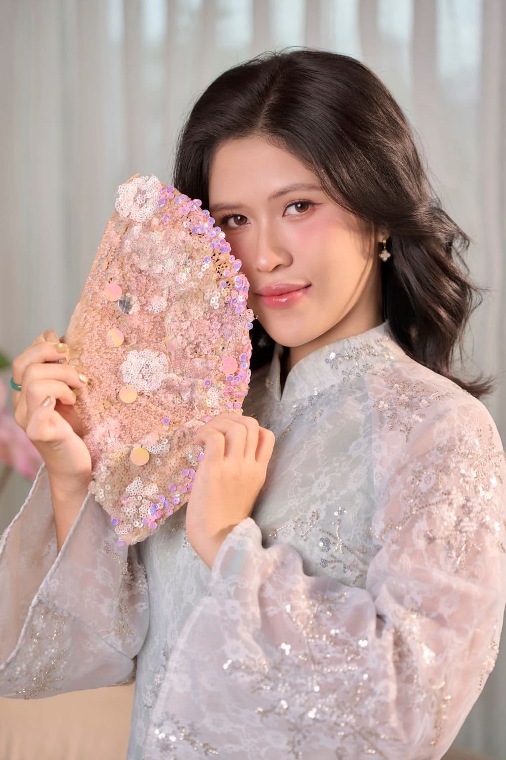 Tháng Bảy, Sen Vừa Nở — khung hình 1
