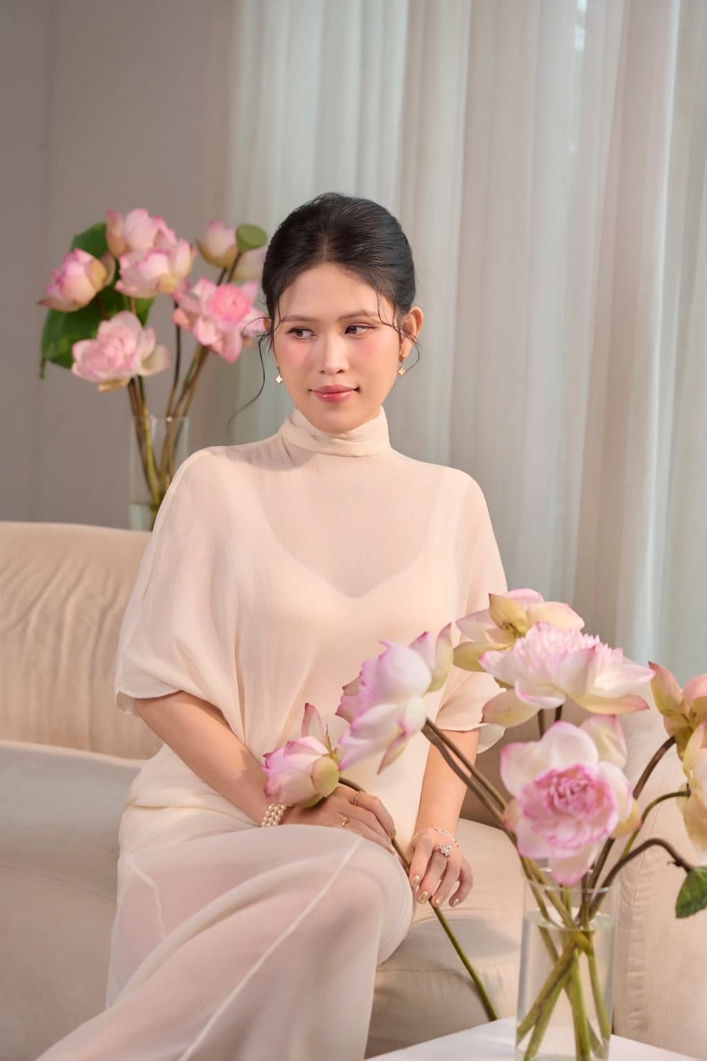 Tháng Bảy, Sen Vừa Nở — khung hình 9