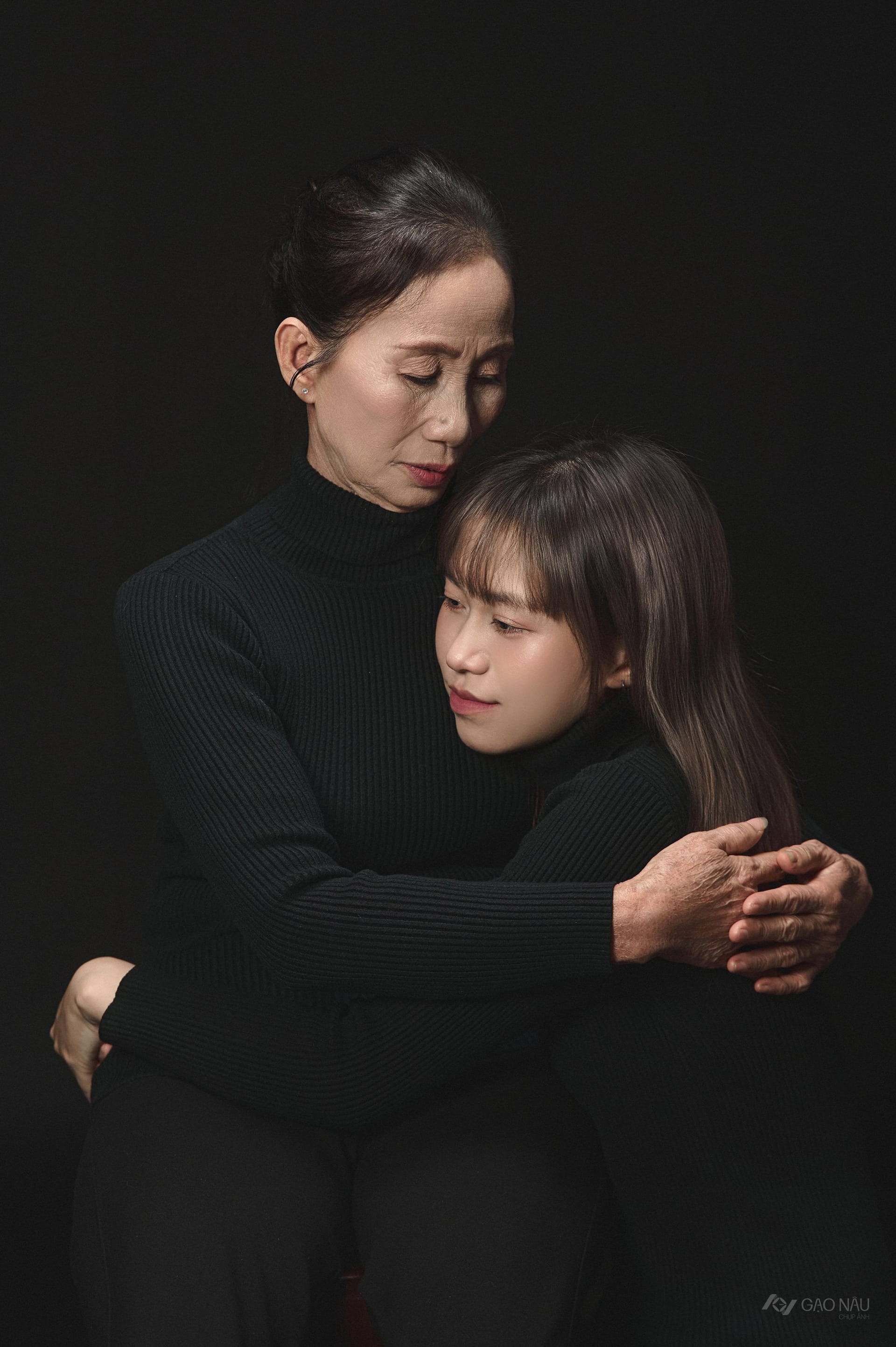 Hai mẹ con. Một buổi chiều. — khung hình 2