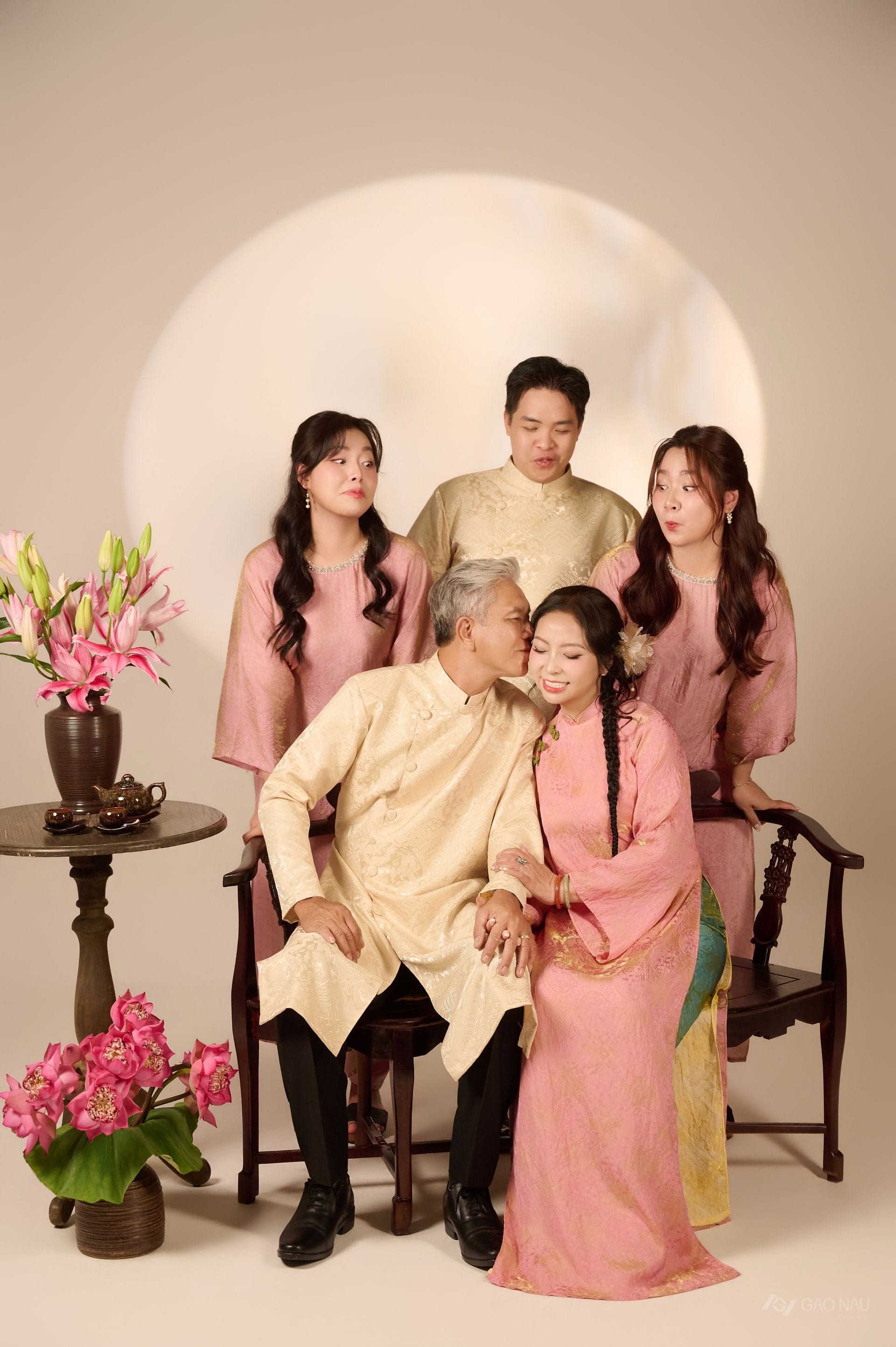 Nhà vắng dần — khung hình 1