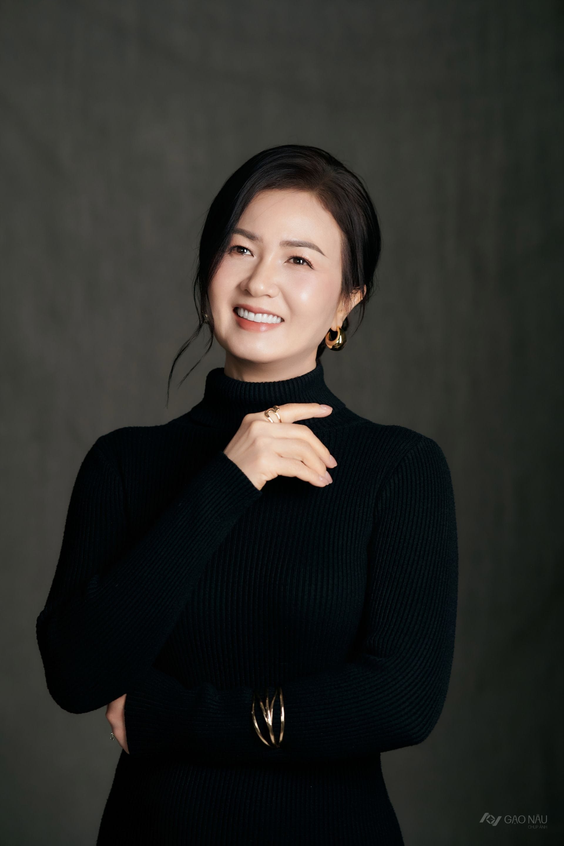 Những năm ba mươi, mỗi tháng vài tấm... Những năm bốn mươi, thi thoảng — khung hình 2
