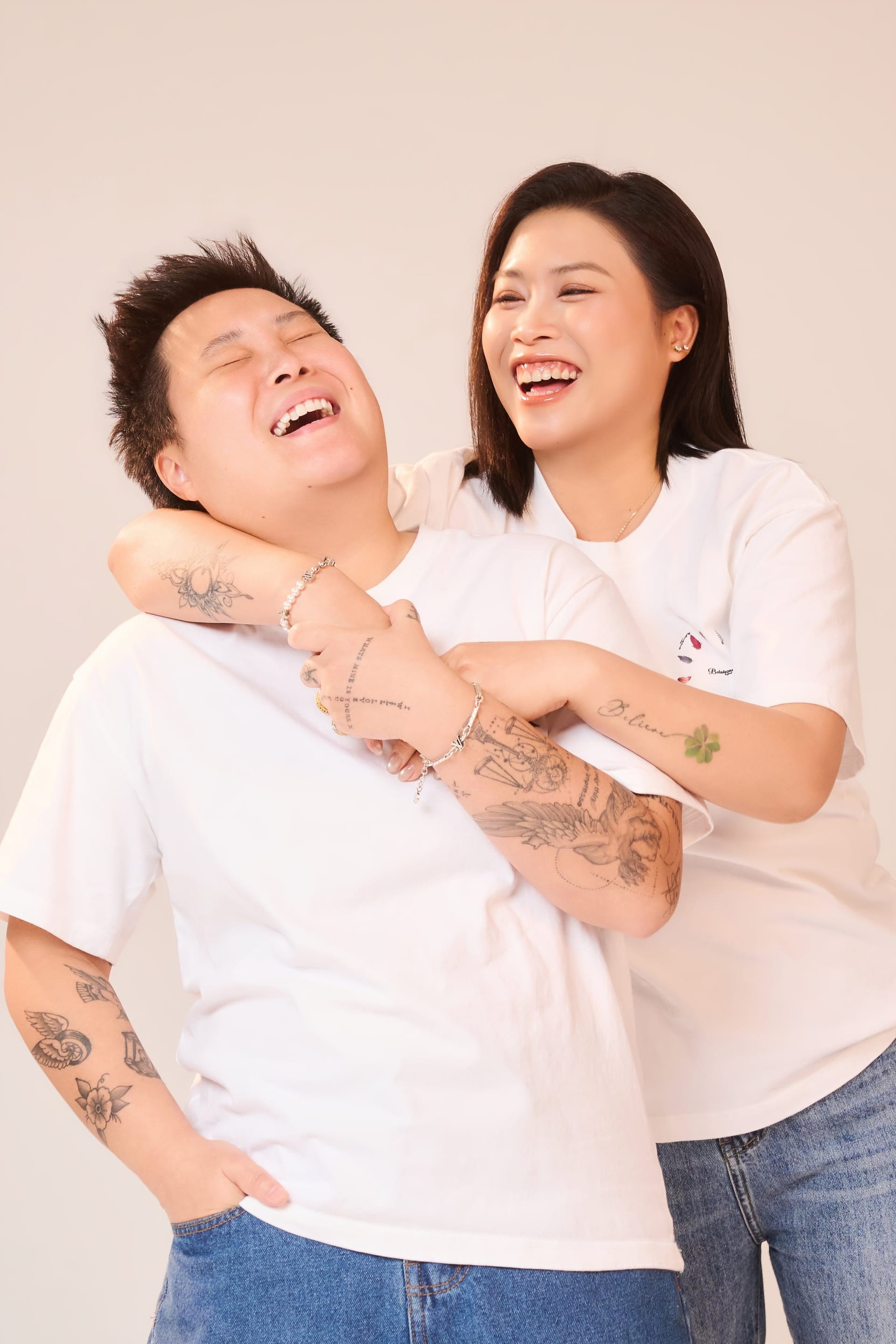 Bên kia tiếng Việt — khung hình 1