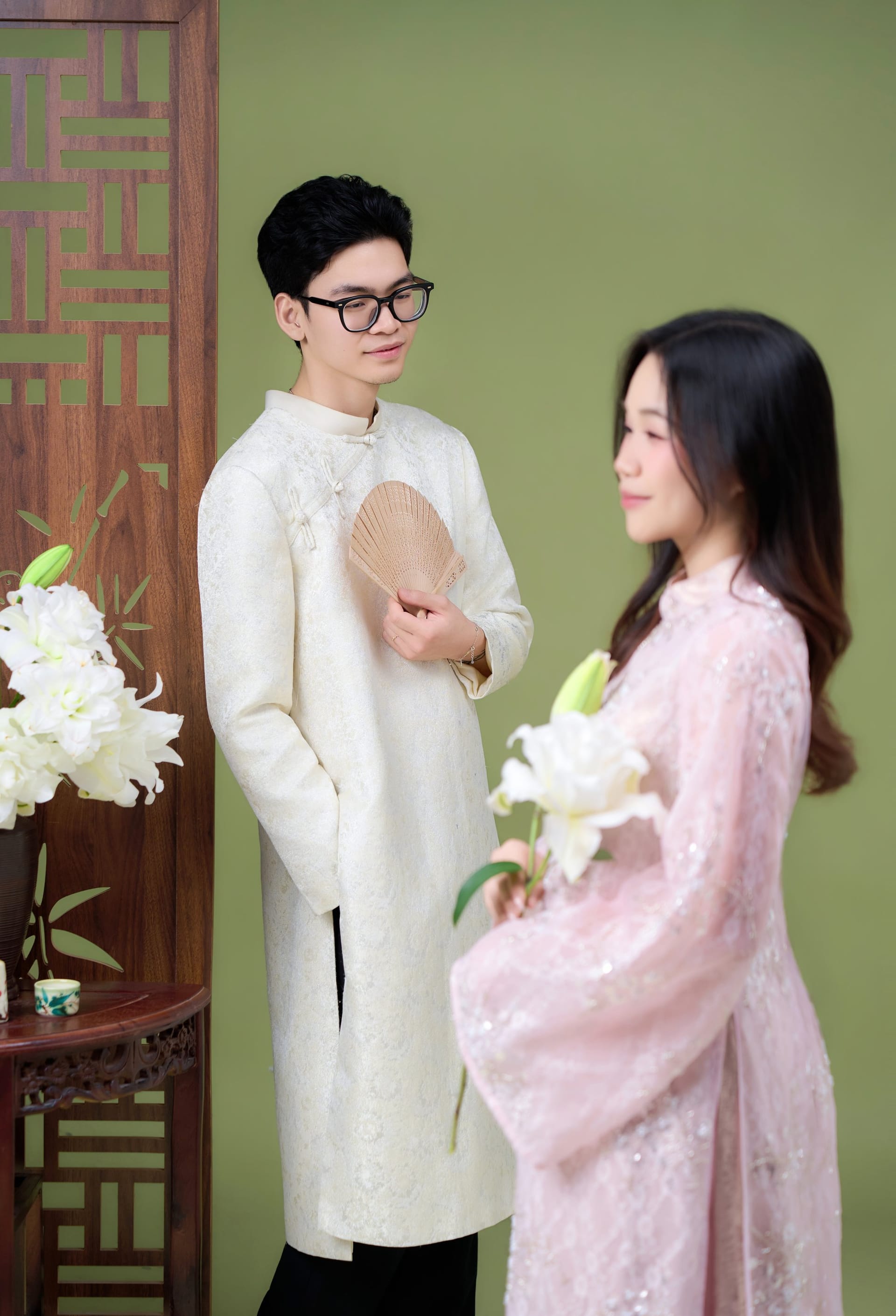 Hai người, một khoảng nhỏ — khung hình 3