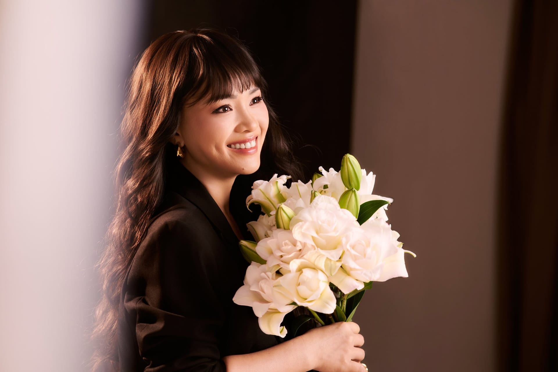Hoa loa kèn vẫn nở — khung hình 6