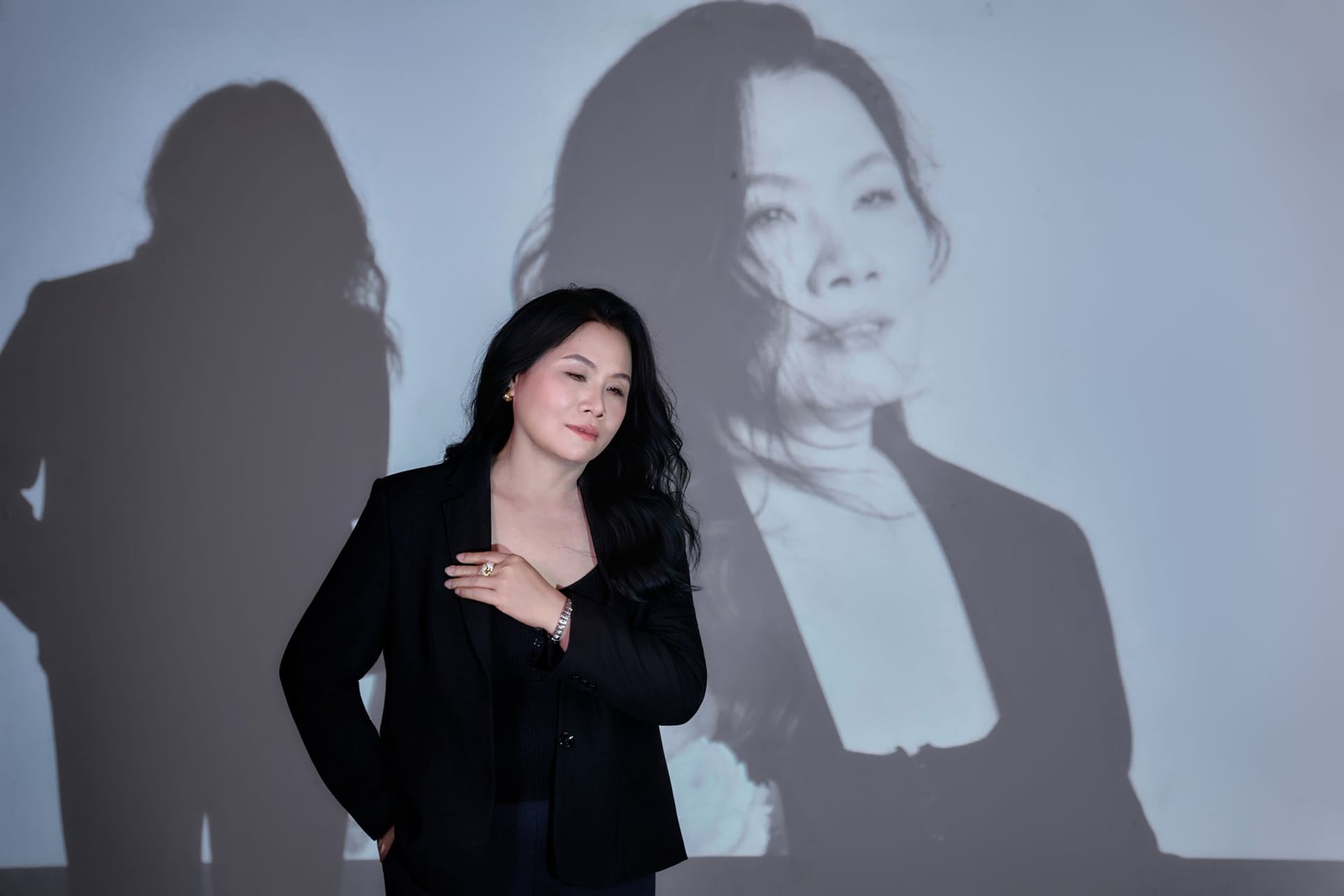 Mỗi năm, một dấu cộng — khung hình 1