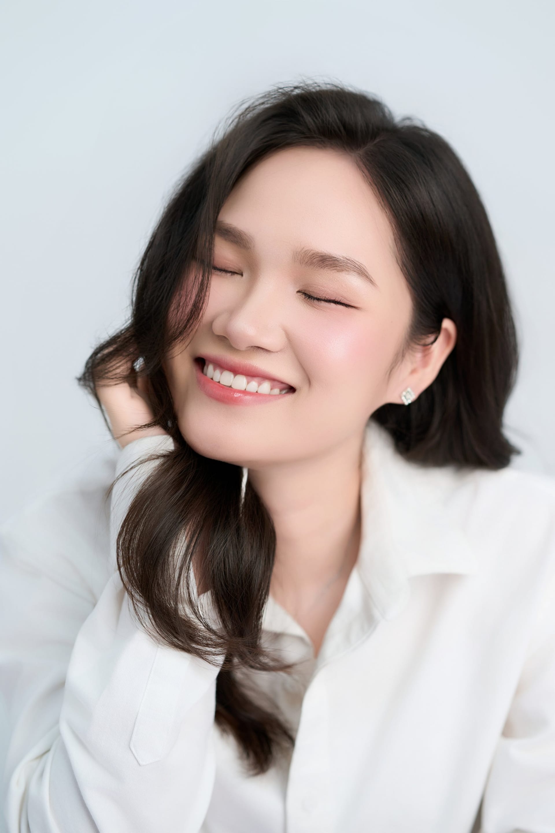 Một màu trắng cho tuổi đôi mươi — khung hình 2