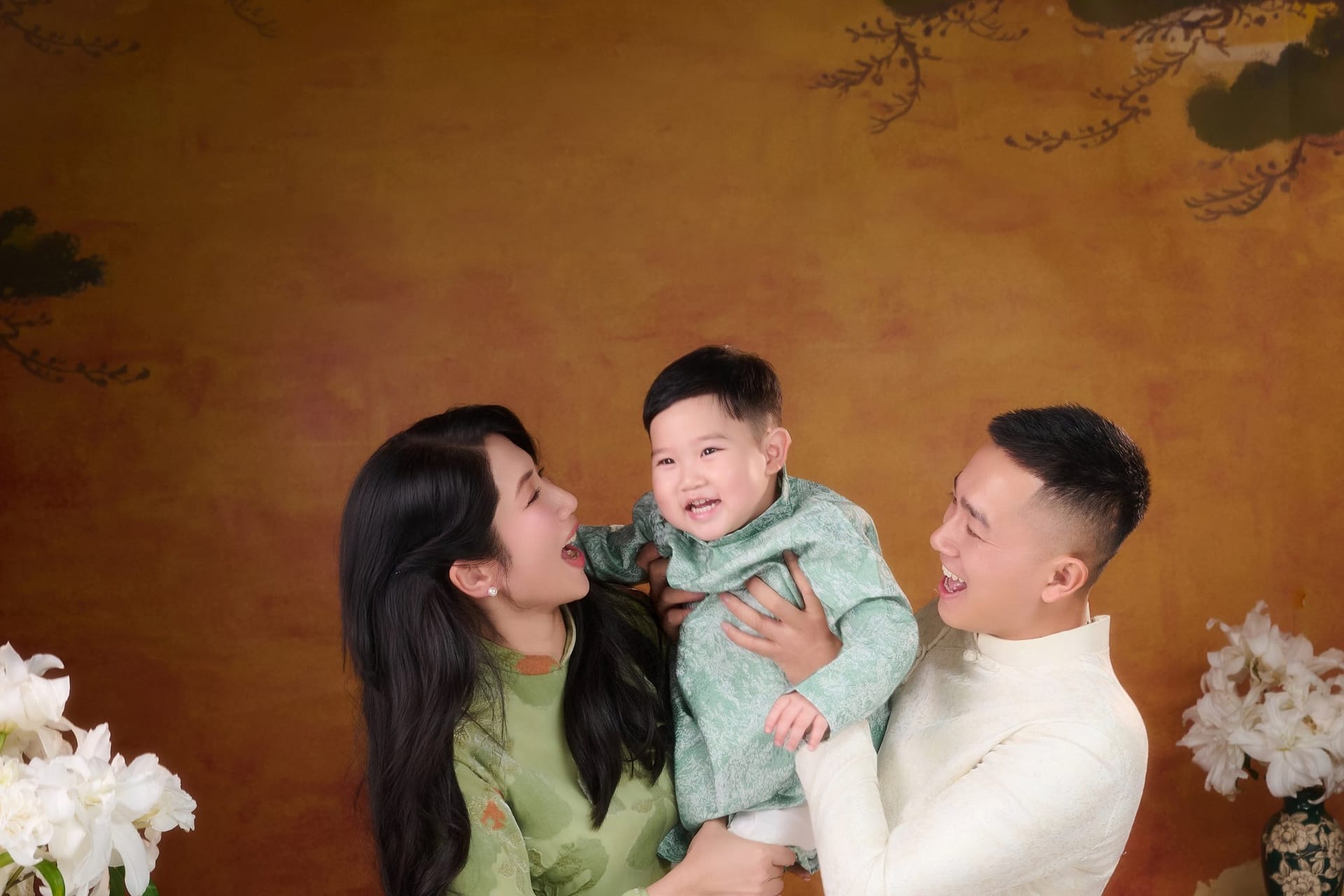 Một ngày cả nhà ở cạnh nhau — khung hình 2