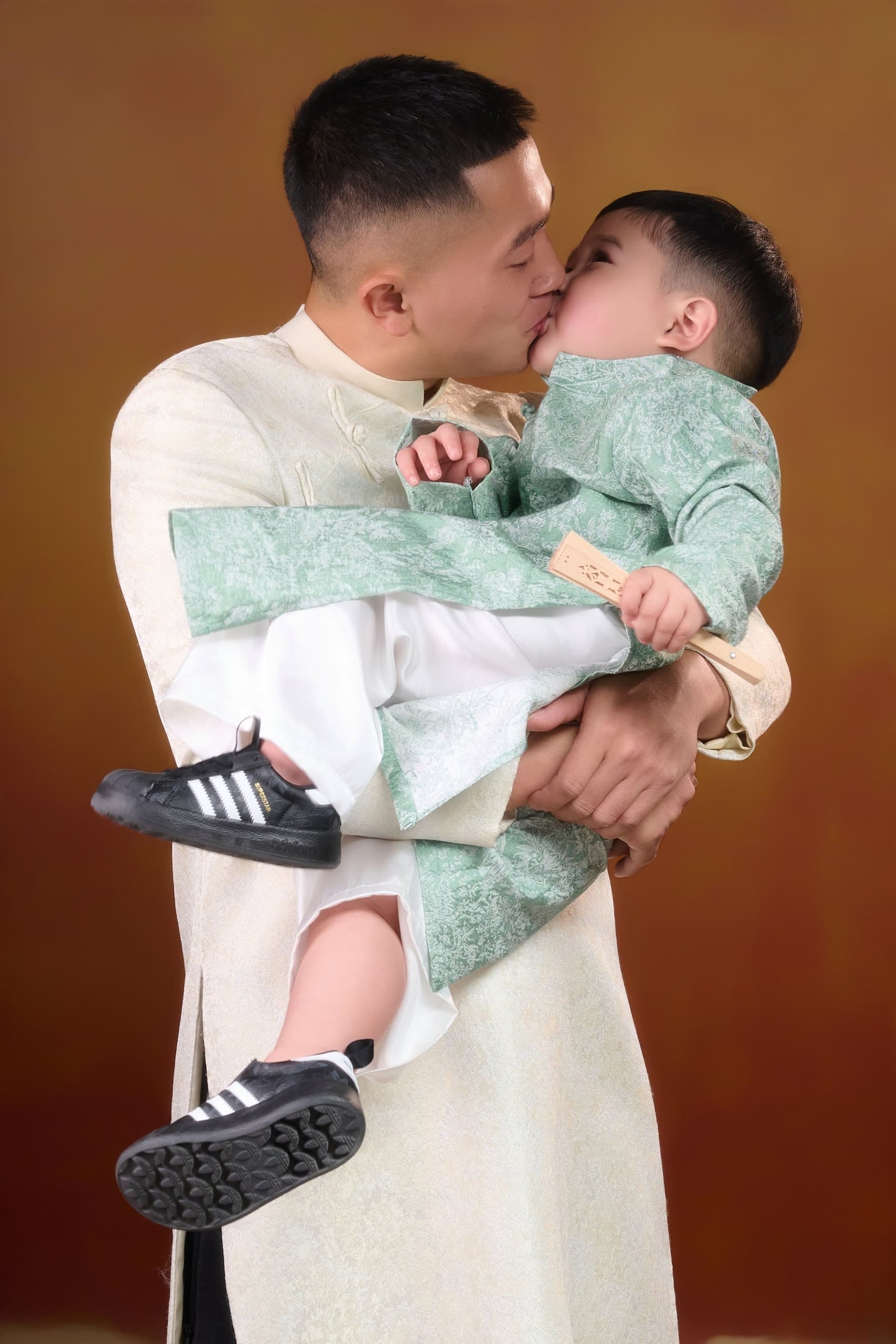 Một ngày cả nhà ở cạnh nhau — khung hình 6