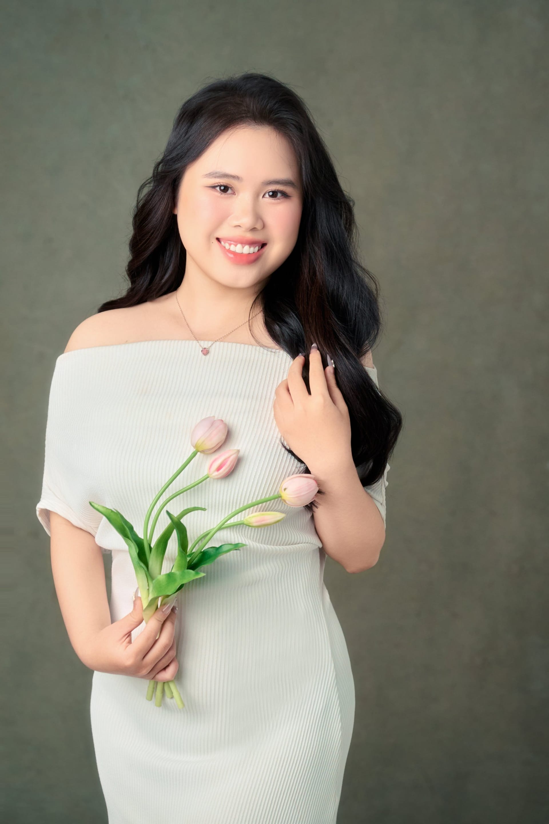 Một nụ cười rất sáng — khung hình 2