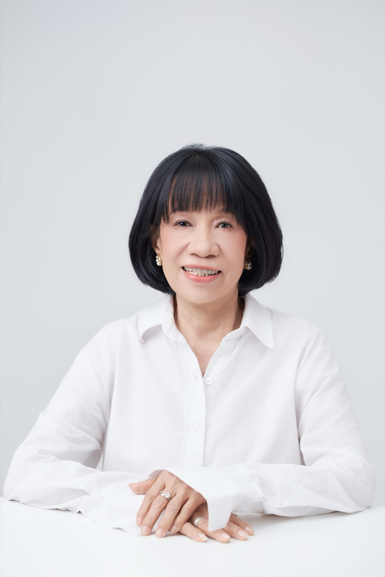 Cô Nguyệt Mai — Vẫn là em tuổi đôi mươi — khung hình 1