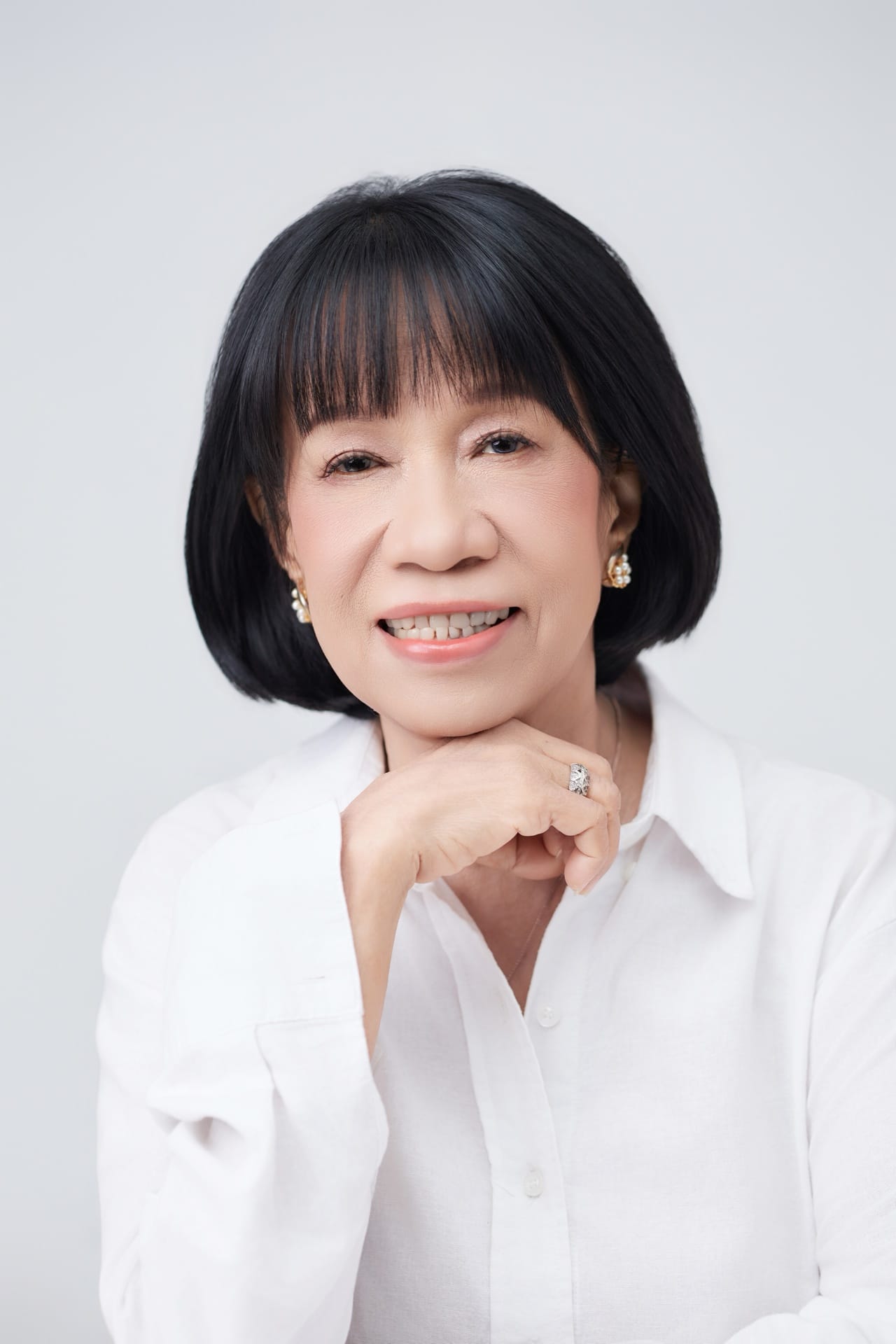 Cô Nguyệt Mai — Vẫn là em tuổi đôi mươi — khung hình 2