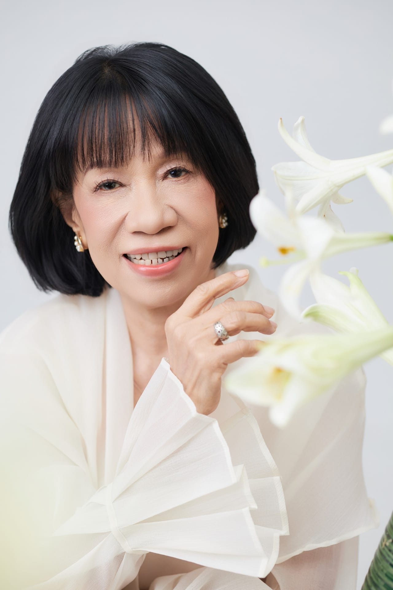 Cô Nguyệt Mai — Vẫn là em tuổi đôi mươi — khung hình 8