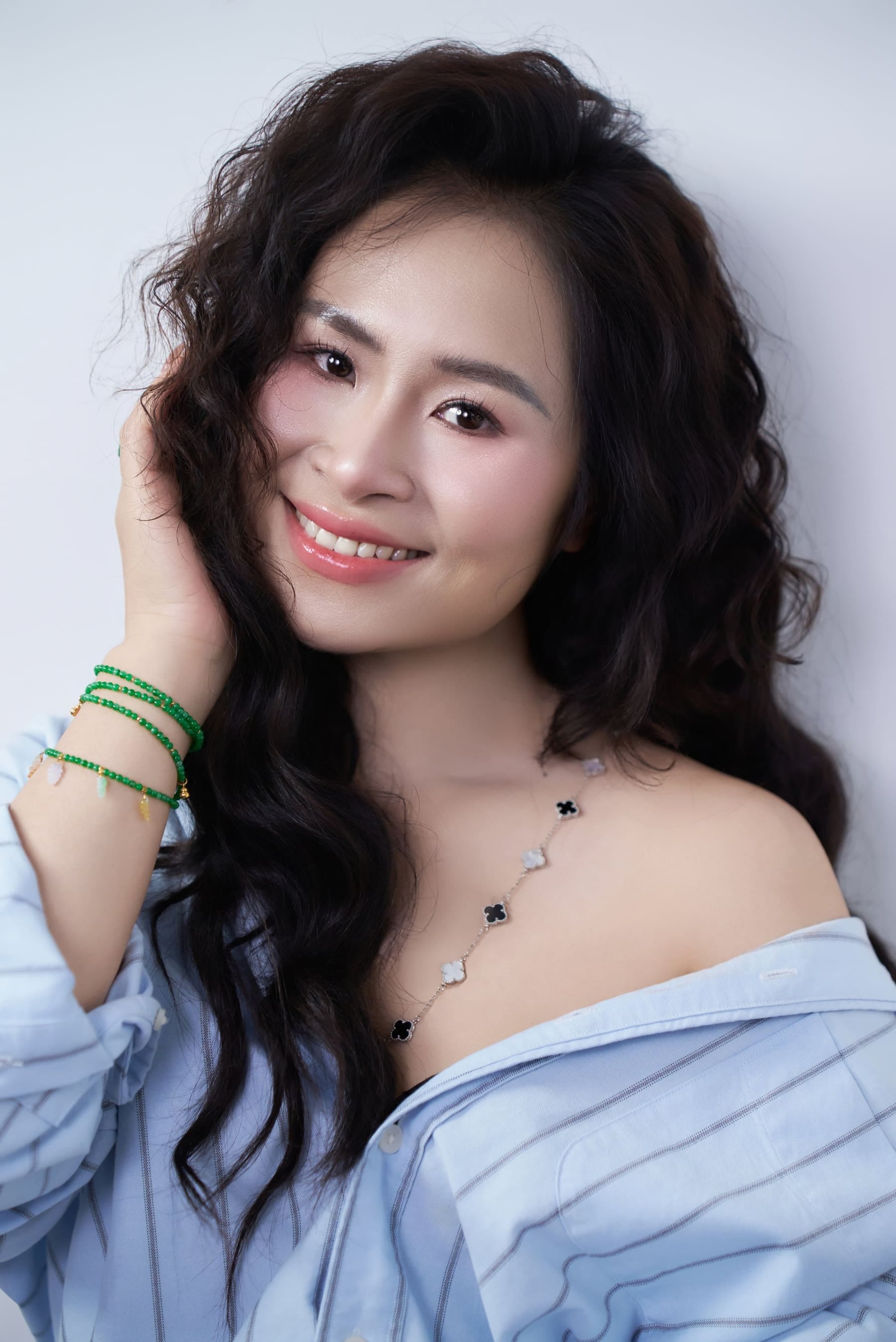 Có những người đàn bà đi qua nhiều mùa mới hiểu — khung hình 3
