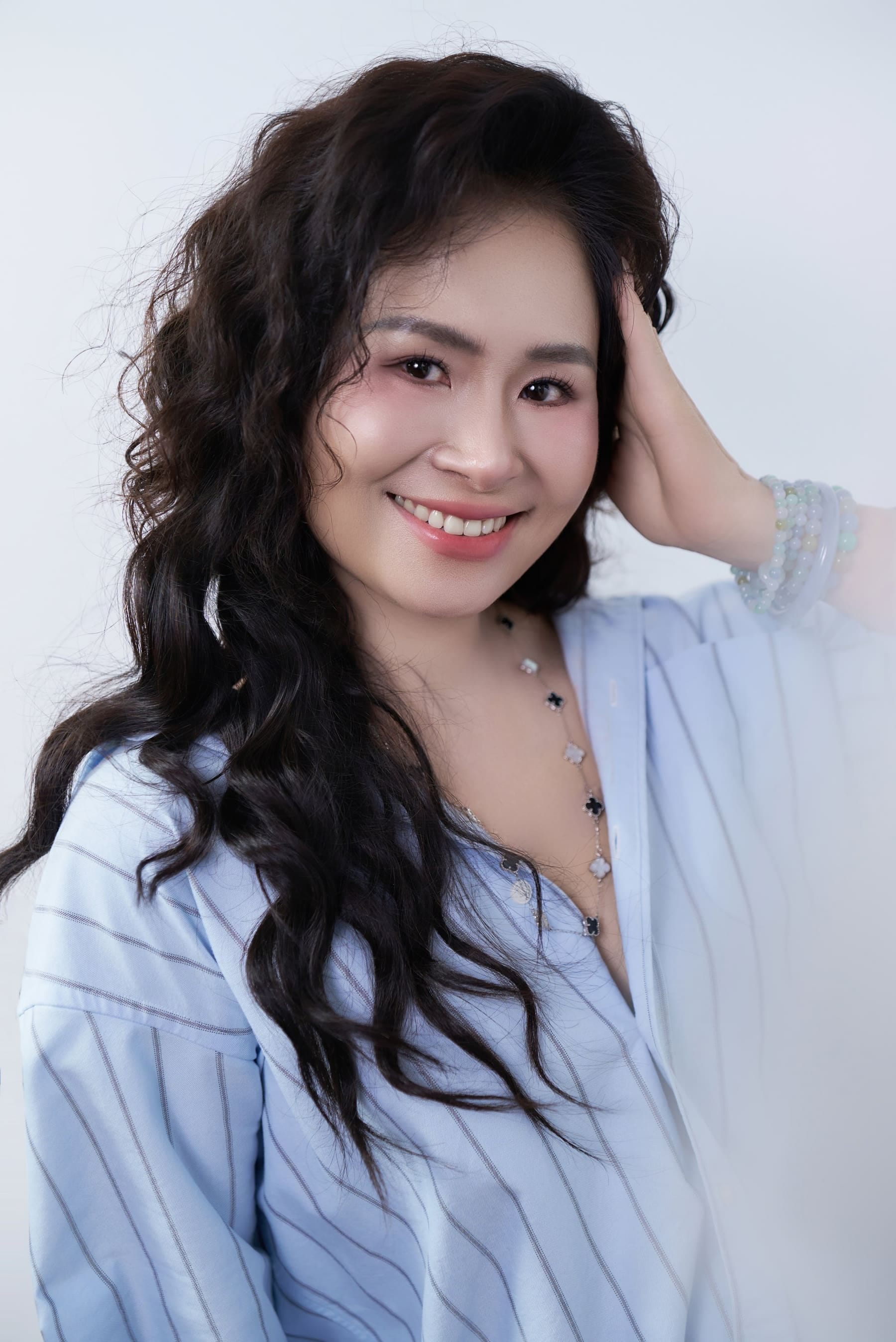 Có những người đàn bà đi qua nhiều mùa mới hiểu — khung hình 4
