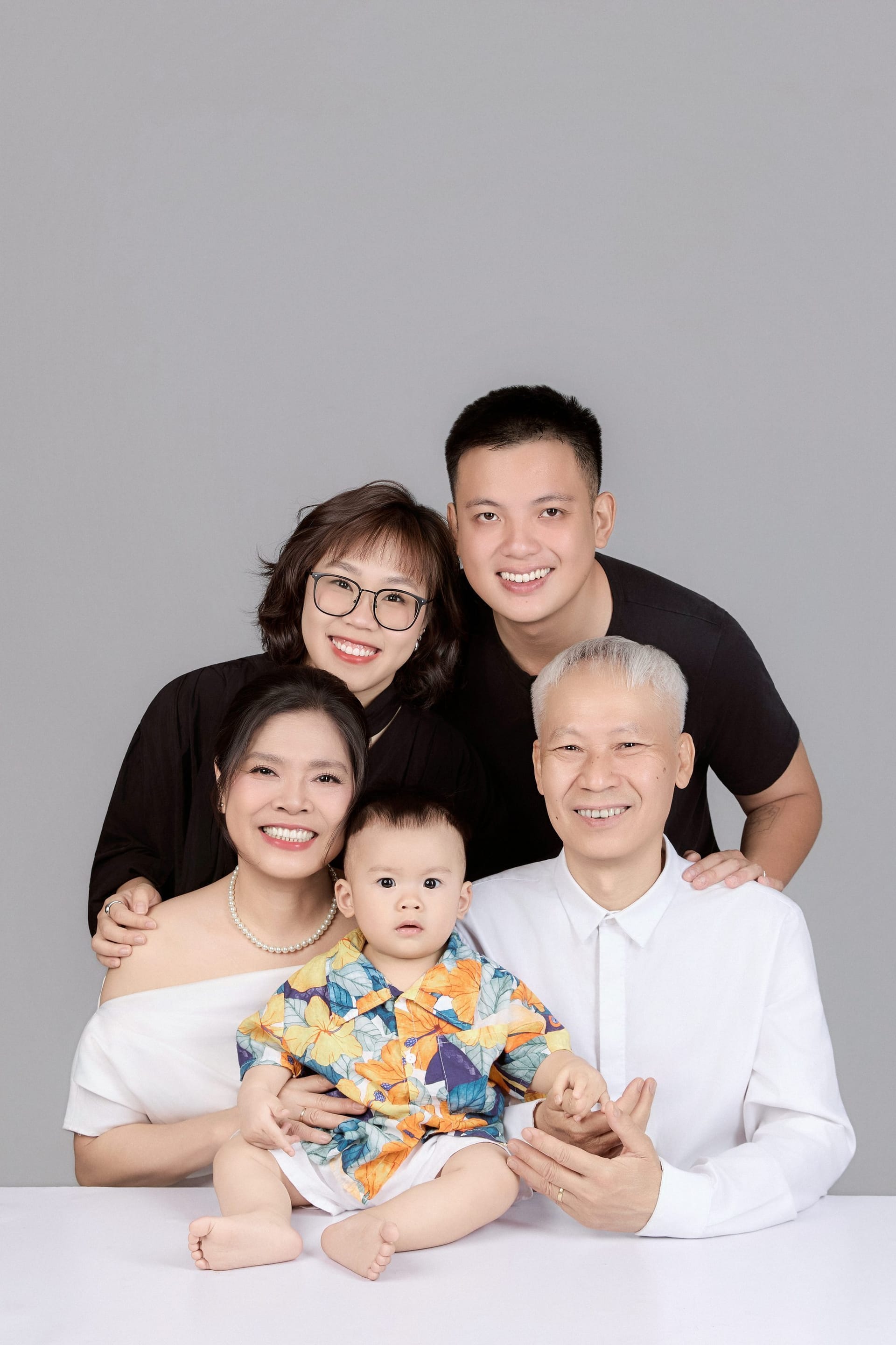 Từ ngày nhà có thêm một mùa nhỏ — khung hình 1