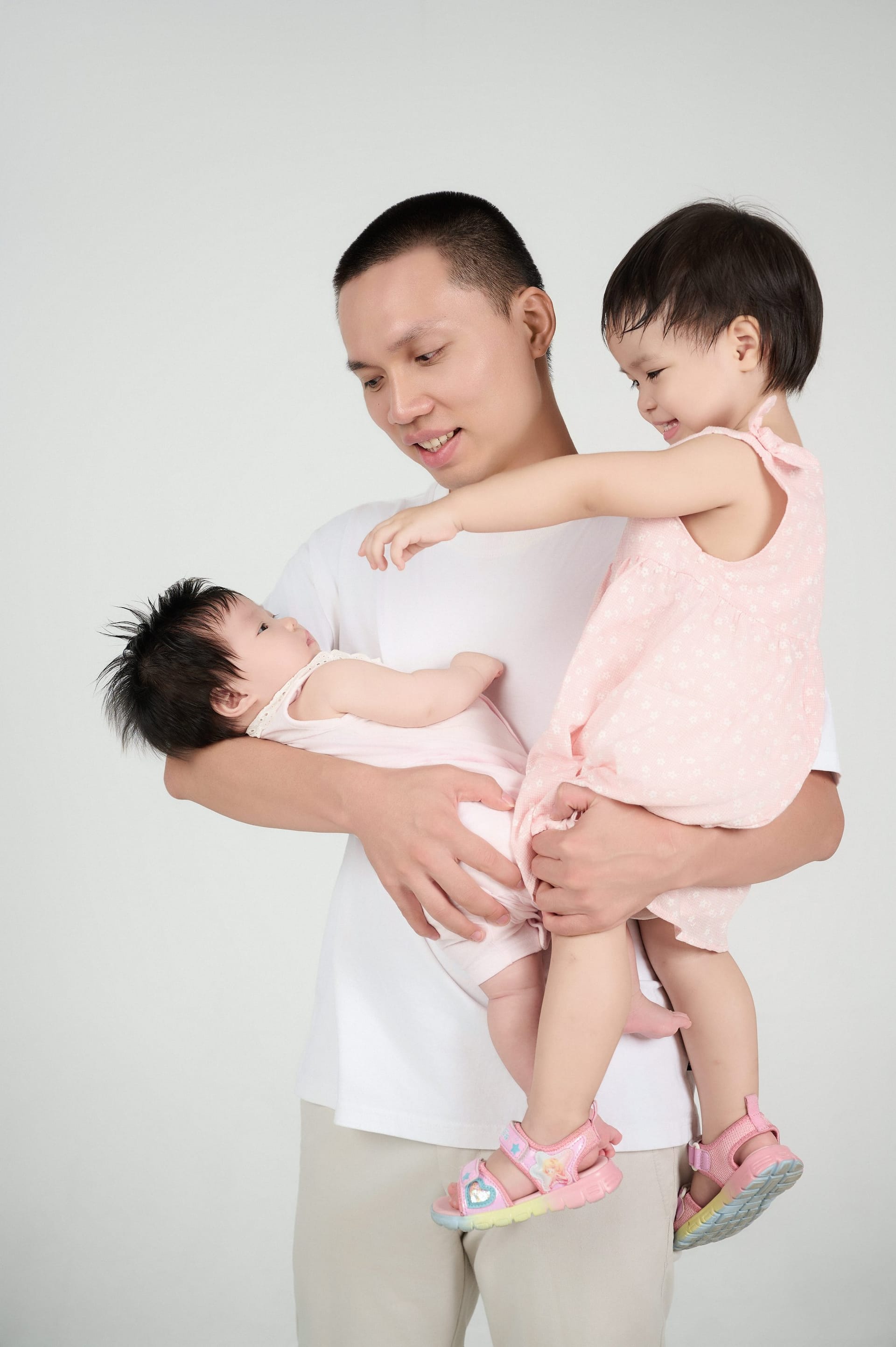 Vòng tay của một căn nhà — khung hình 6