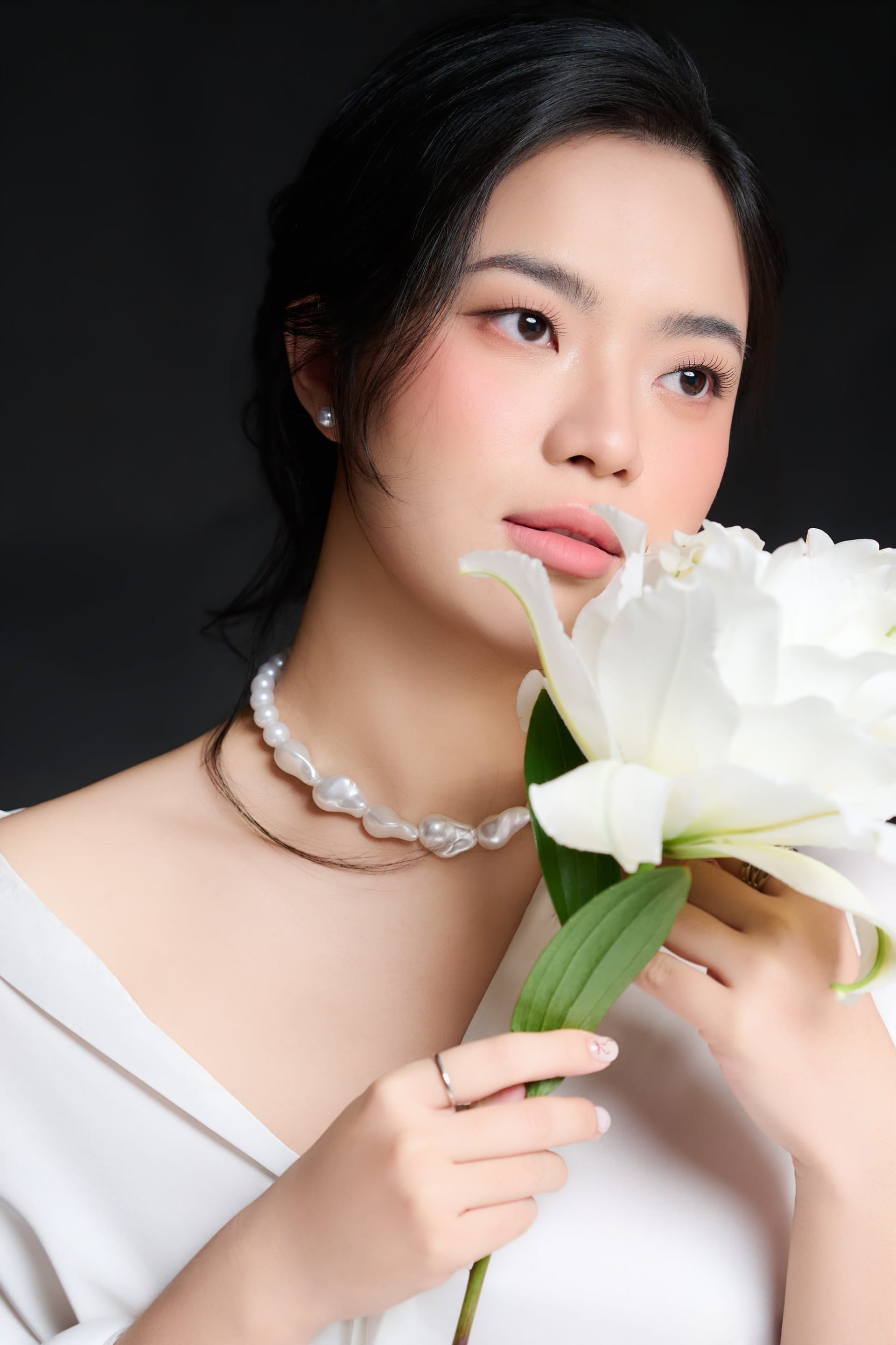 Phạm Ngọc Yến Phương & Phạm Ngọc Yến Vy — khung hình 1