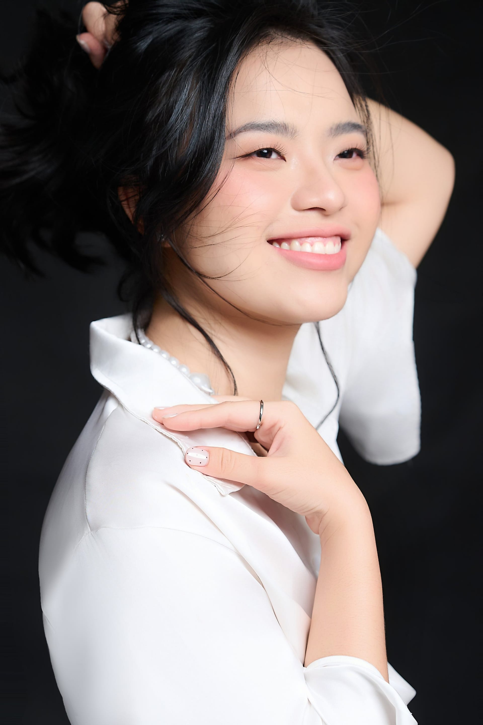 Phạm Ngọc Yến Phương & Phạm Ngọc Yến Vy — khung hình 6