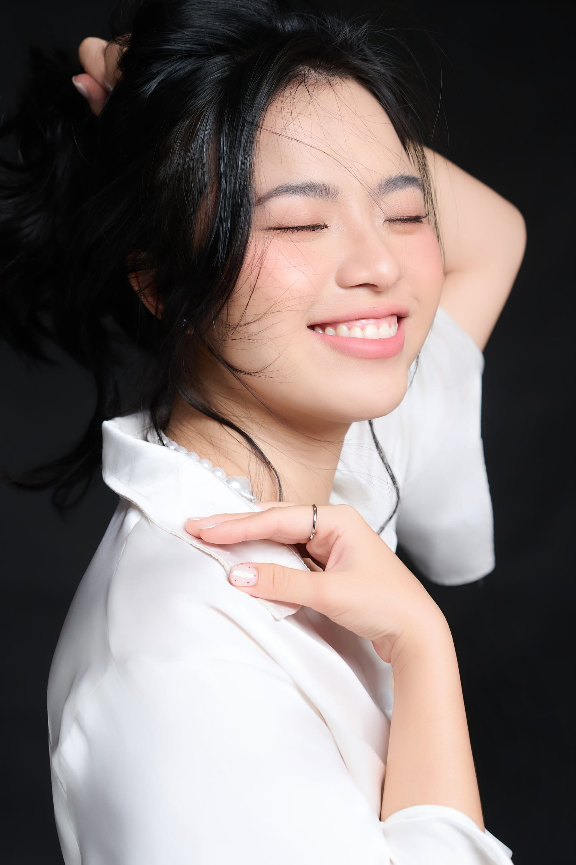 Phạm Ngọc Yến Phương & Phạm Ngọc Yến Vy — khung hình 7