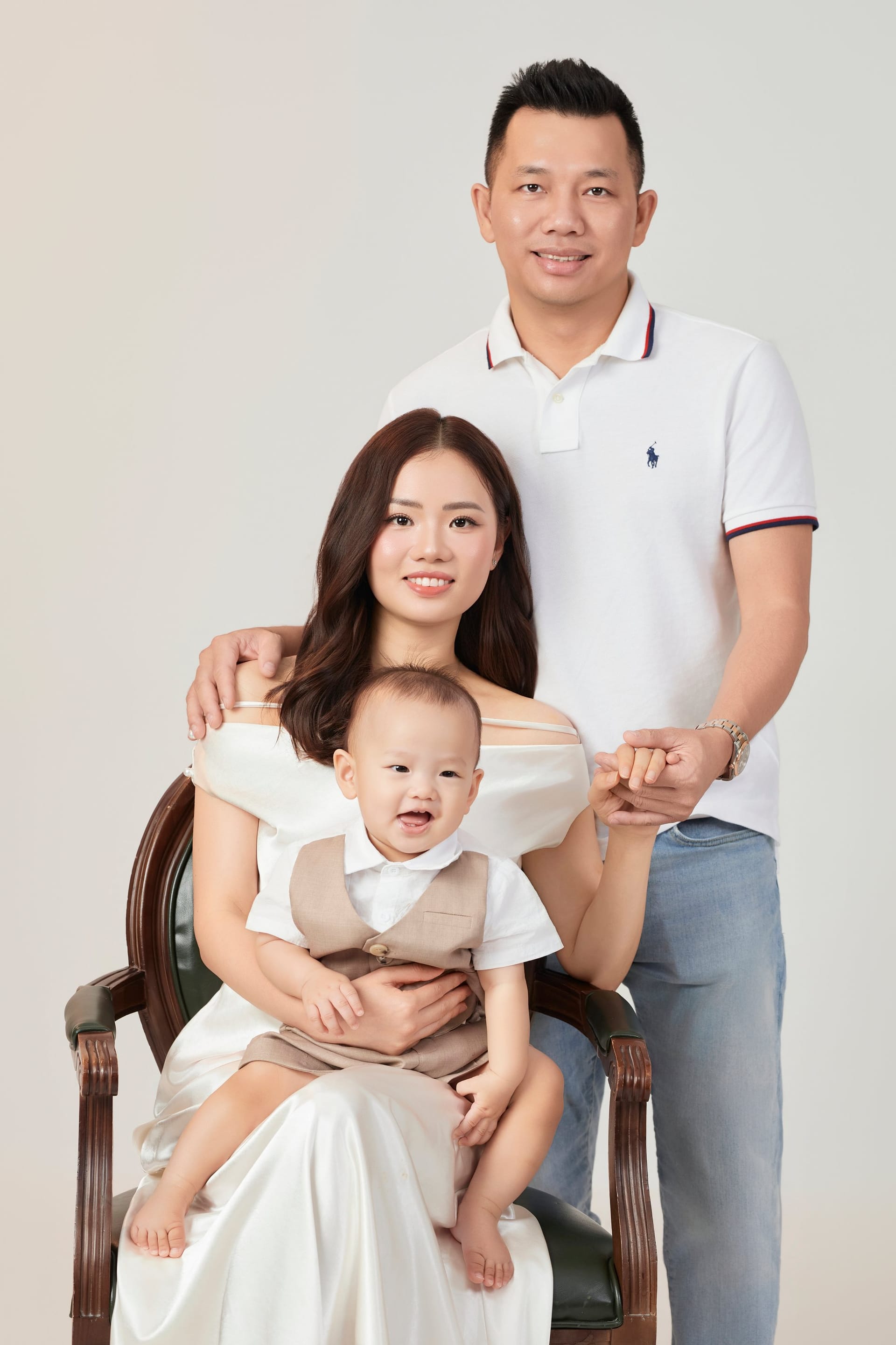 Mùi sữa trên vai áo — khung hình 8
