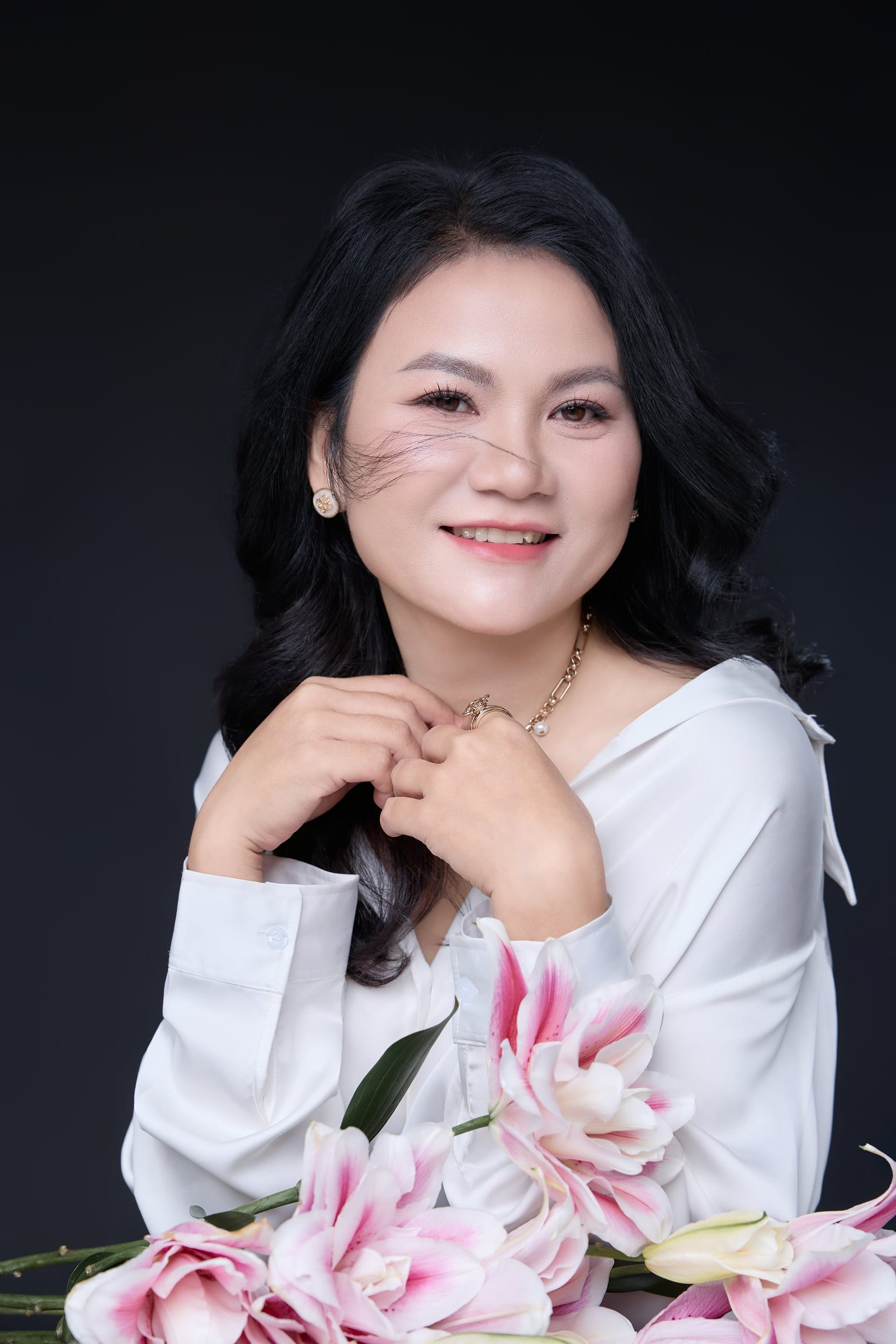 Ngày tuổi mới gõ nhẹ lên vai — khung hình 6