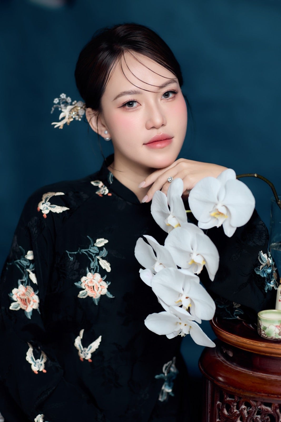Áo Dài Tết 25 Tết Thủy — 아오자이 (góc 3)