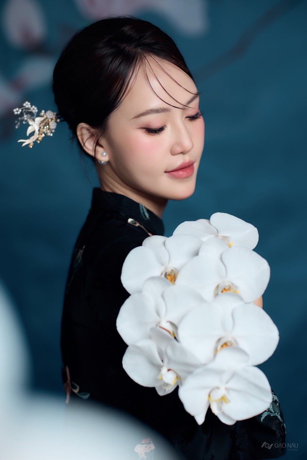 Áo Dài Tết 25 Tết Thủy — 아오자이 (góc 7)
