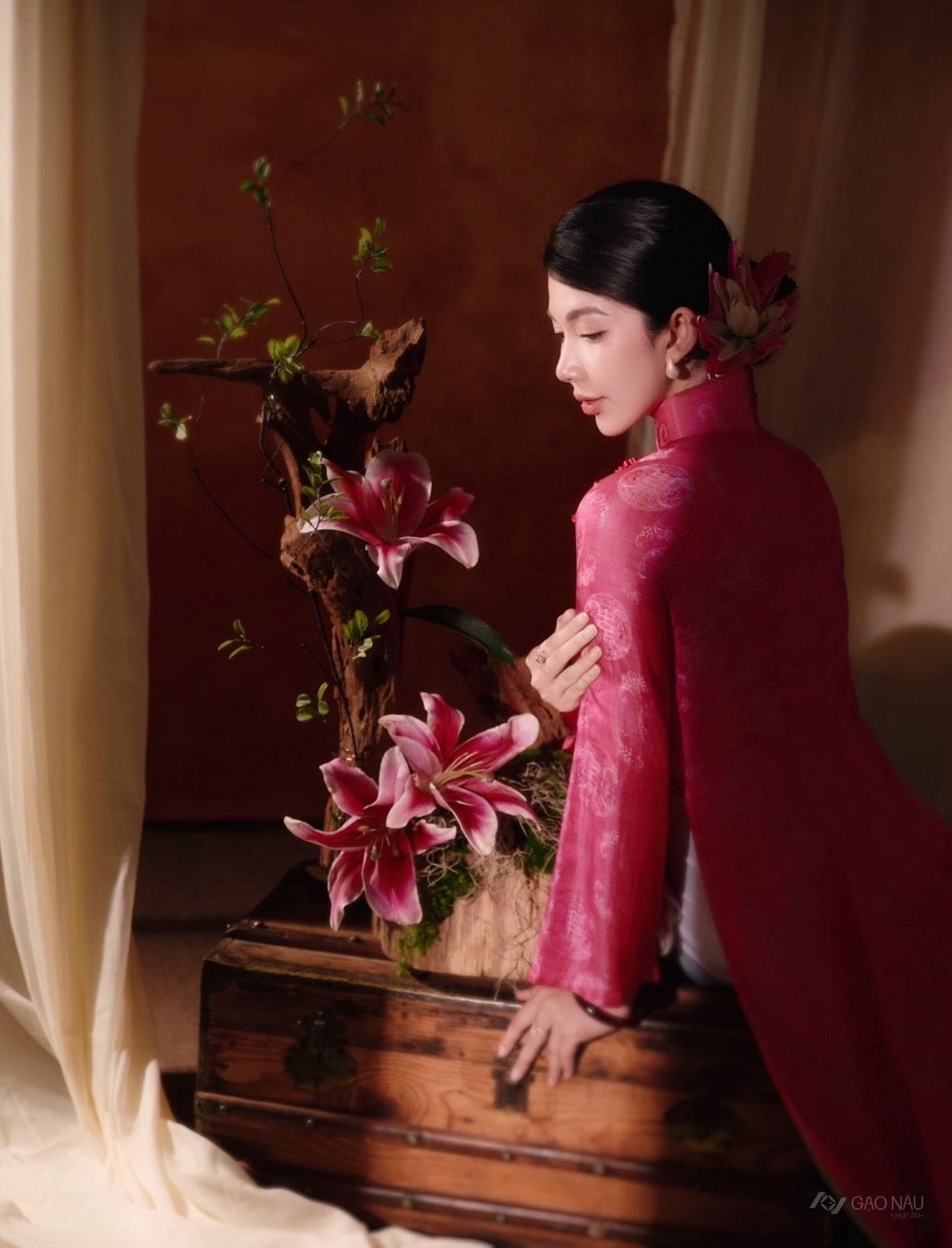 Diệp Thanh Y — Áo dài (góc 2)