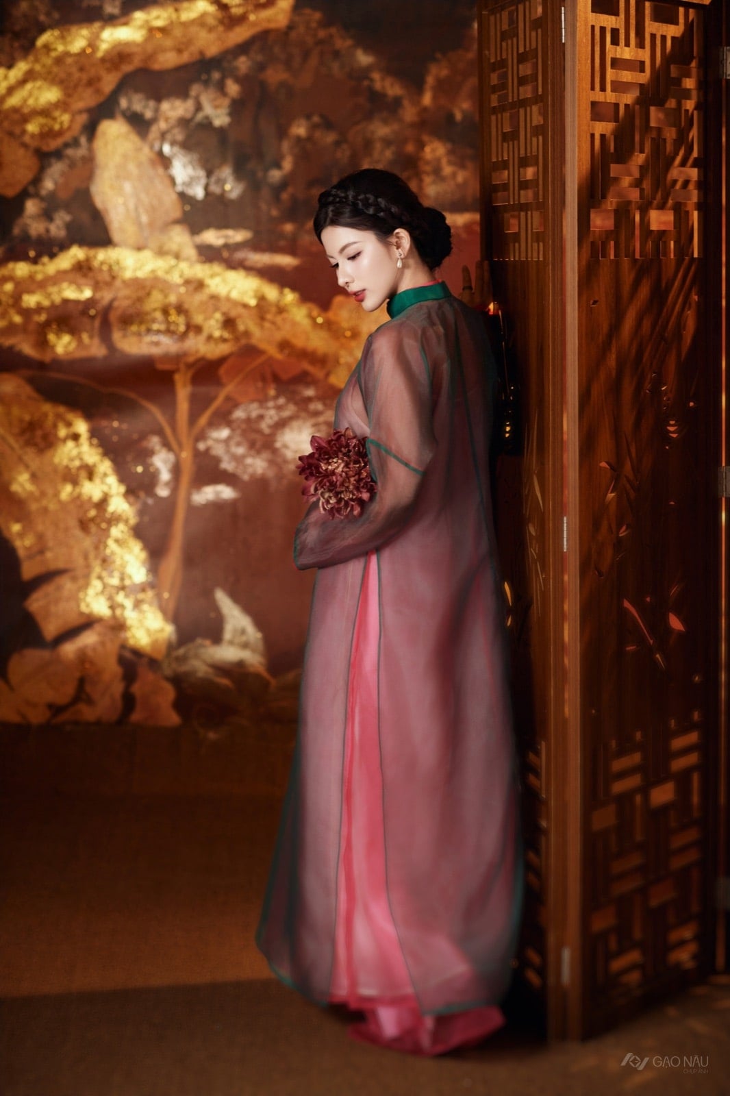 Áo Dài Tết 26 Sơn Mài — 奥黛 (góc 32)