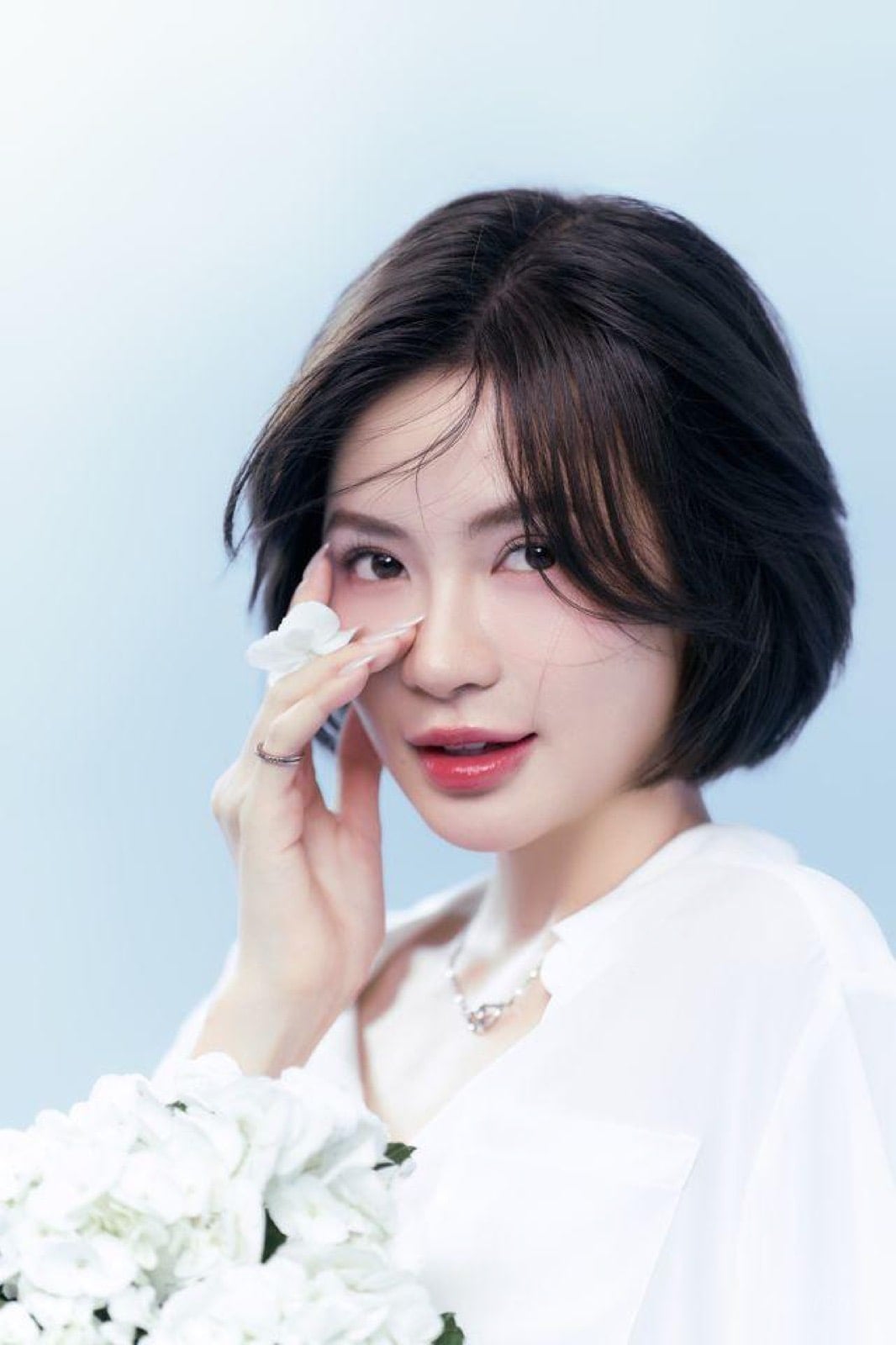 CRUSH — Chân dung